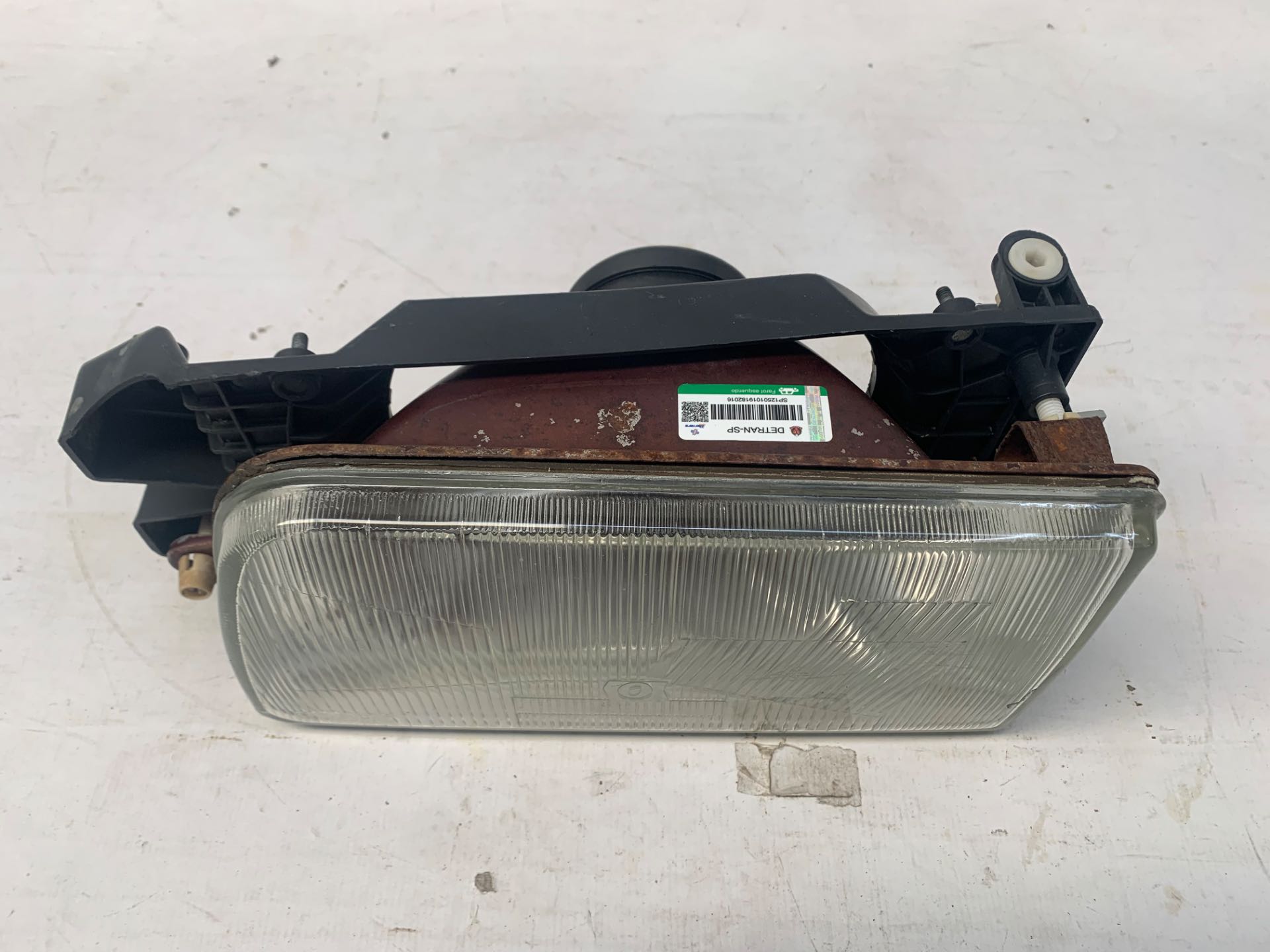 Farol Dianteiro Esquerdo VW Gol Quadrado CHT 1992 1994