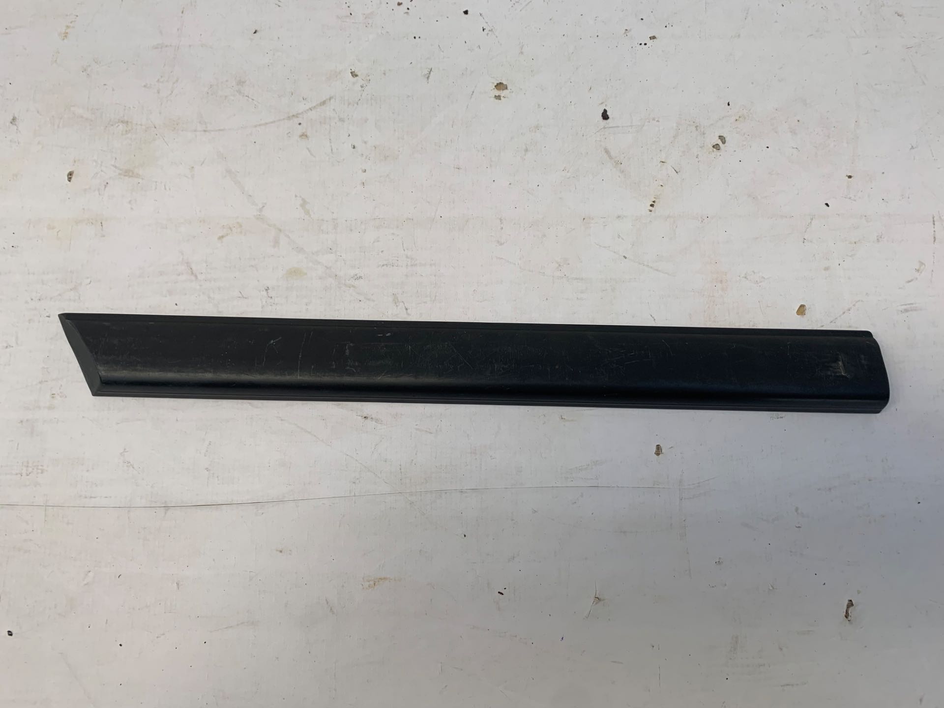 Friso Traseiro Direito Carroceria VW Gol Quadrado 1987 1990