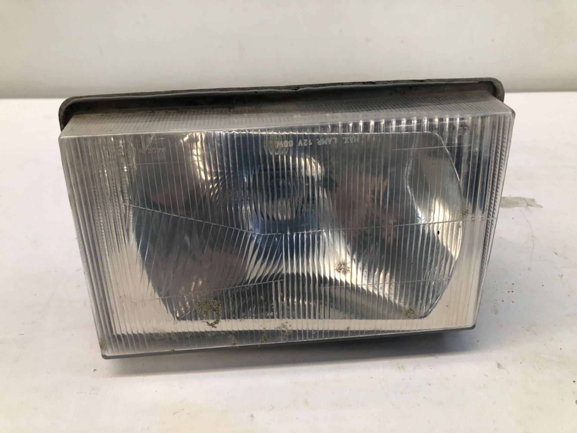 Farol Esquerdo Volkswagen Gol 1987 1990 Detalhe