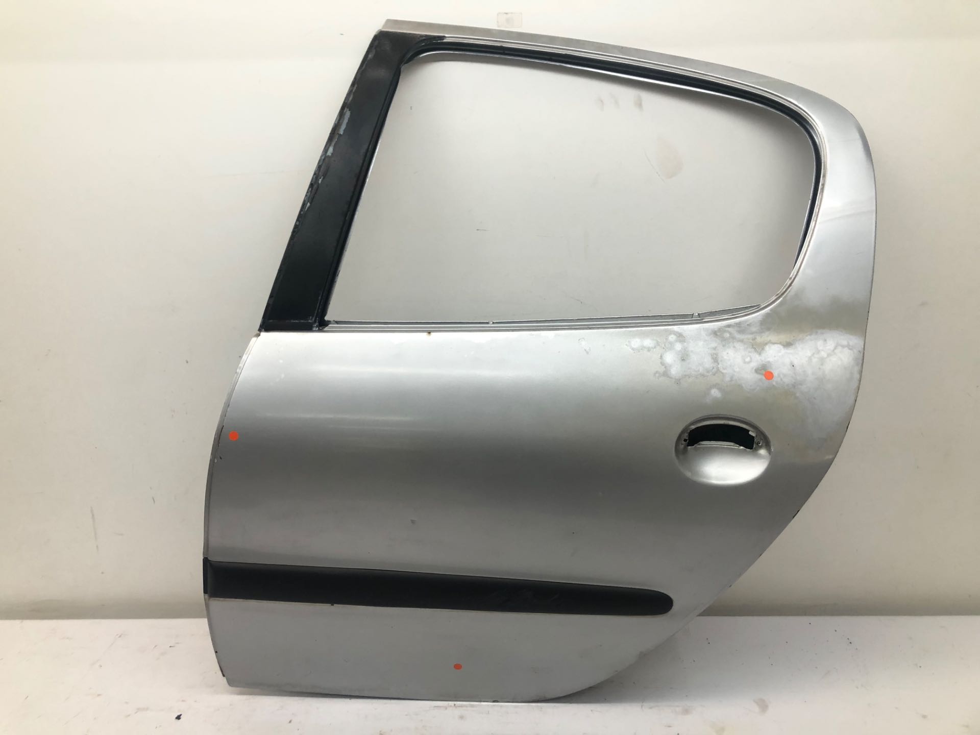 Porta Traseira Esquerda Peugeot 206 2001 2009 4P Detalhe