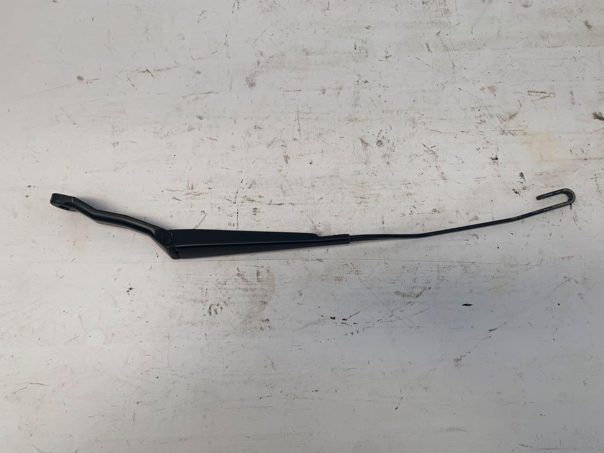 Braço Limpador Esquerdo Para Brisa Peugeot 206 2001 2009
