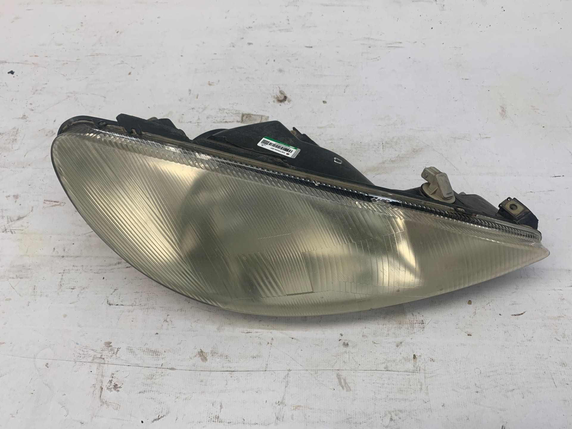 Farol Dianteiro Direito Peugeot 206 2001 2009 Detalhe