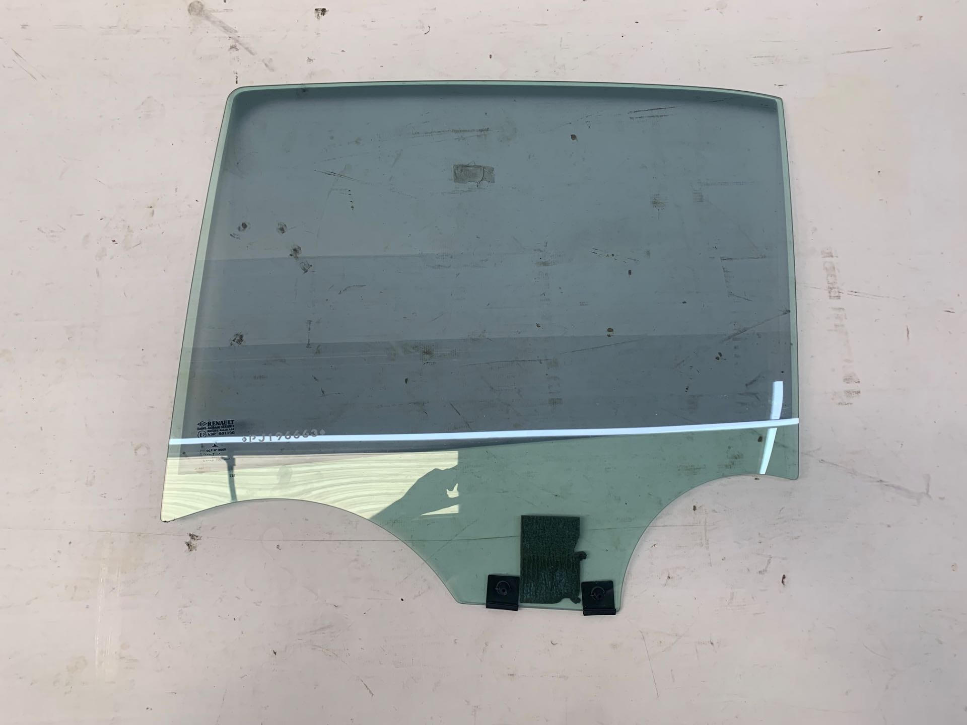 Vidro Porta Traseiro Direito Renault Logan Zen 2019 2024
