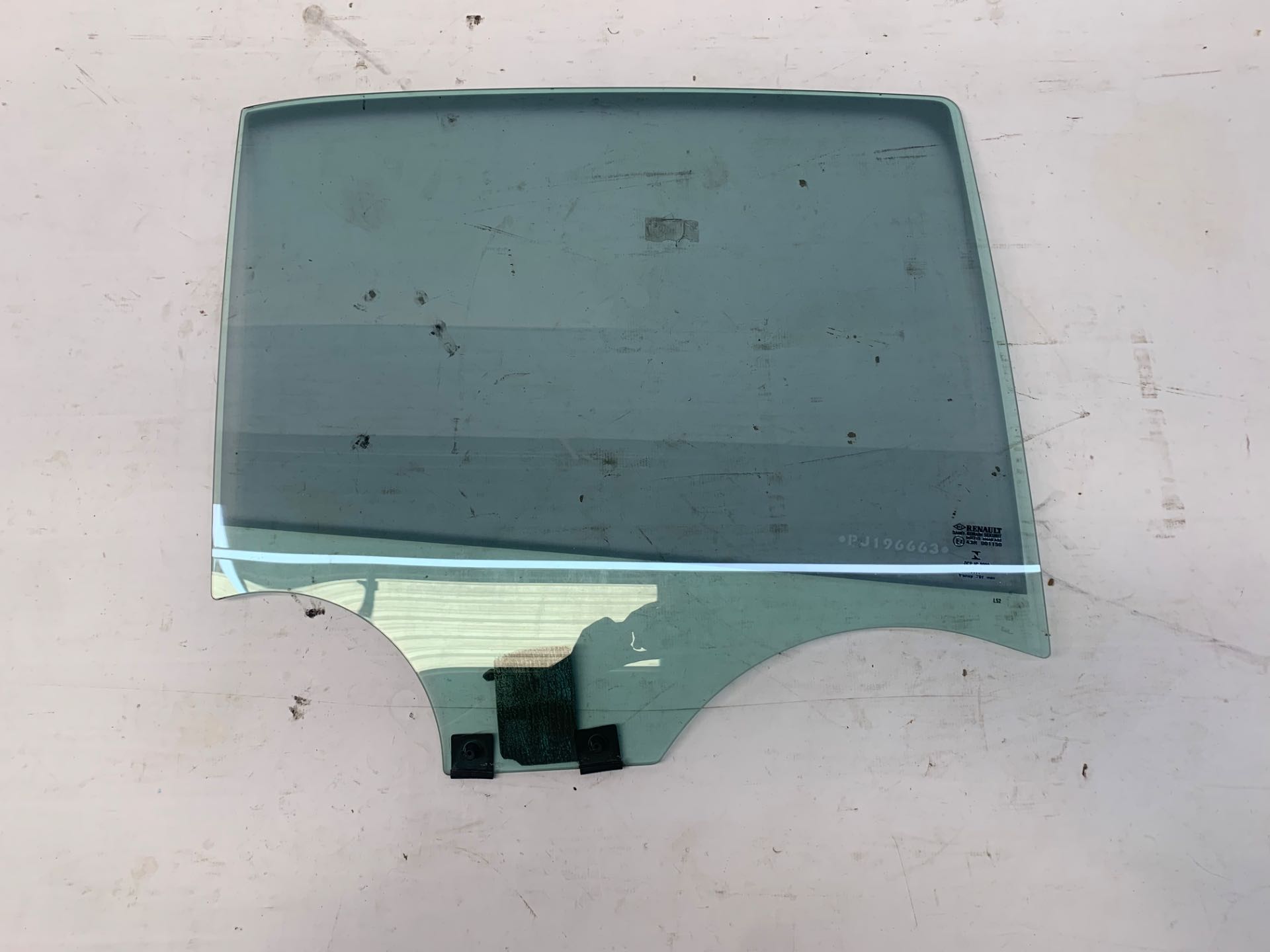 Vidro Porta Traseiro Esquerdo Renault Logan Zen 2019 2024