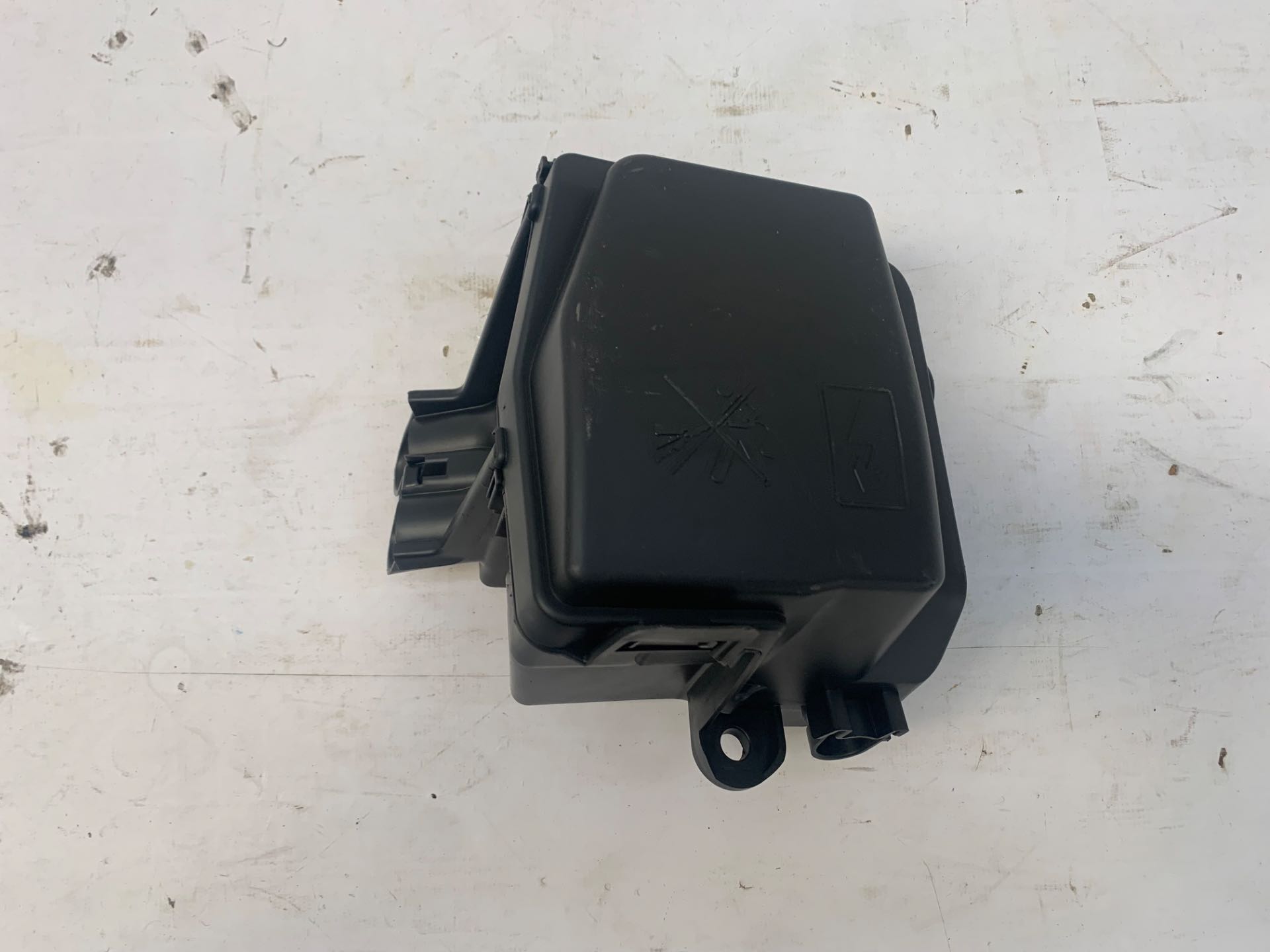 Base Tampa Caixa Fusivel Renault Logan 2019 2024