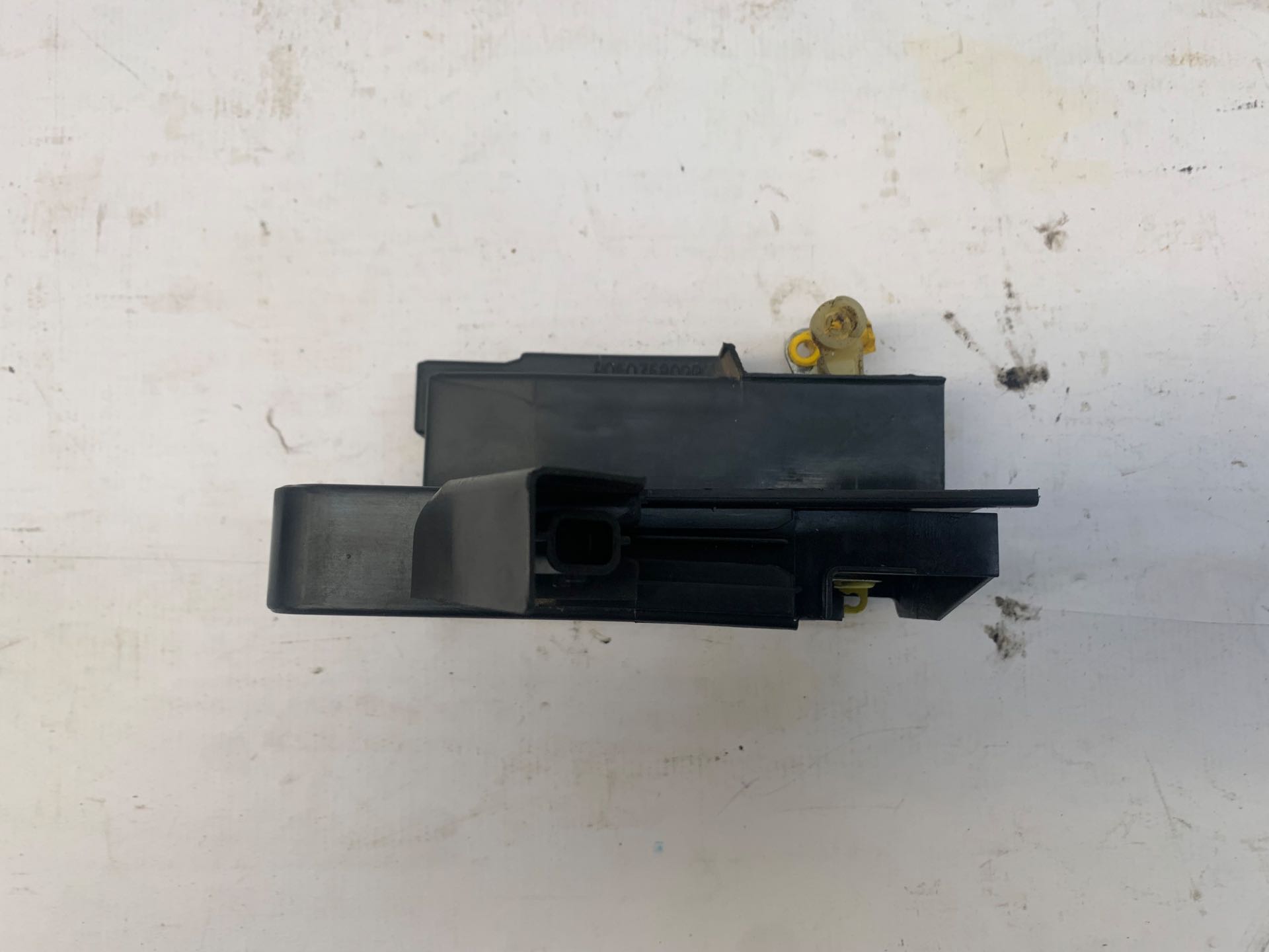 Fechadura Porta Dianteira Esquerda Renault Logan 2019 2024