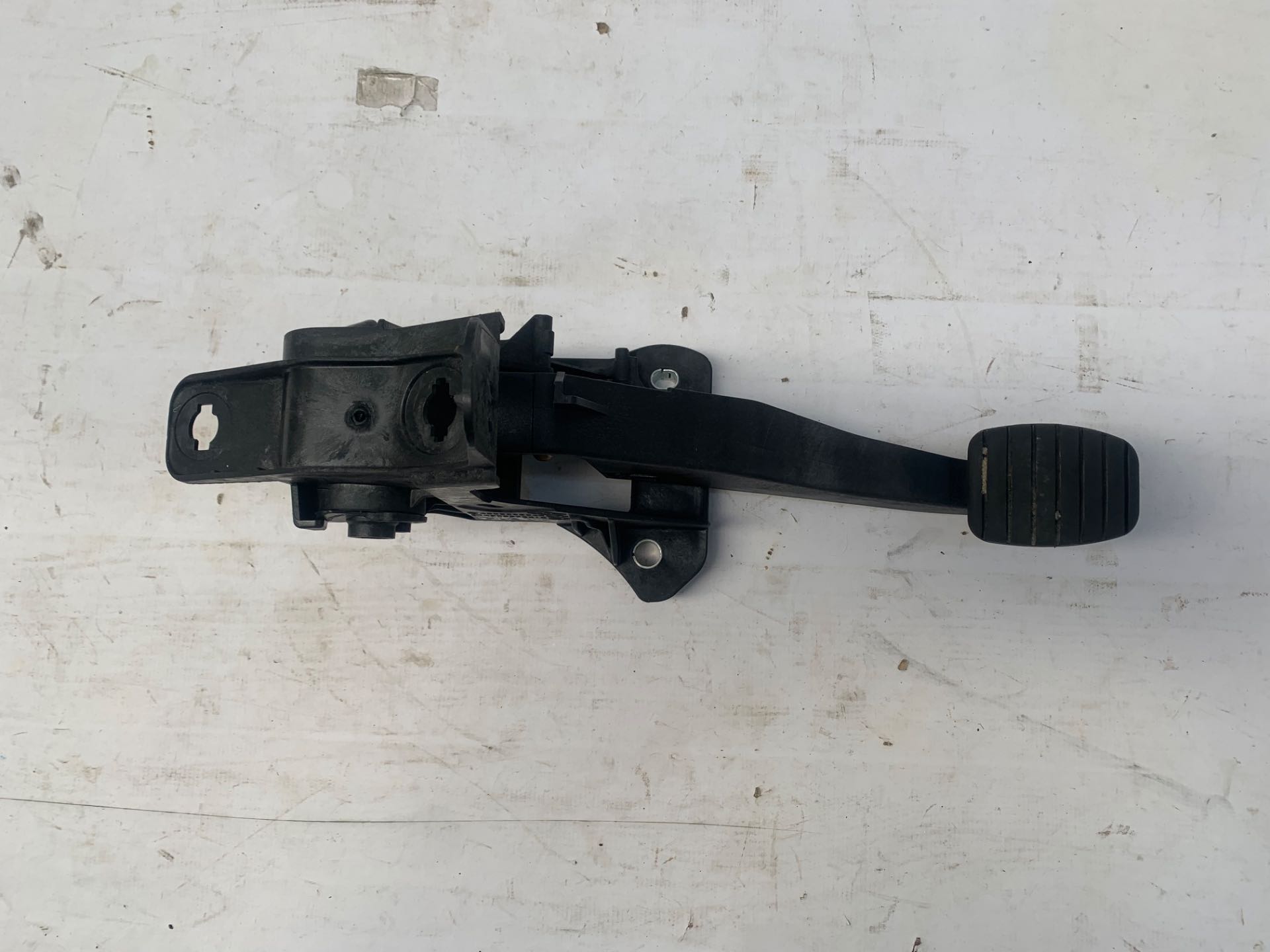 Pedal Embreagem Renault Logan 1.0 2019 2024 465039034r