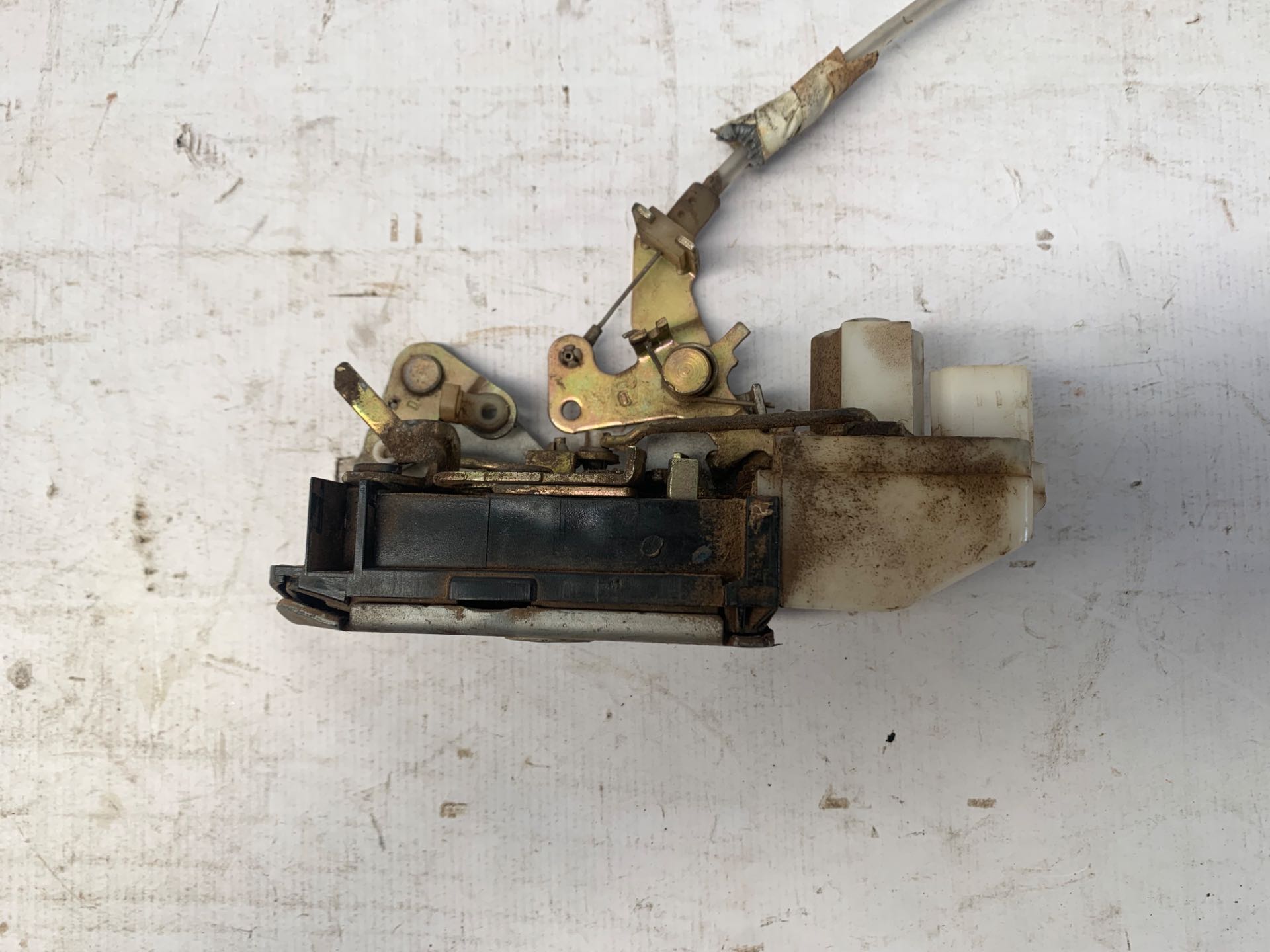 Fechadura Porta Traseira Direita VW Gol G3 1998 2005