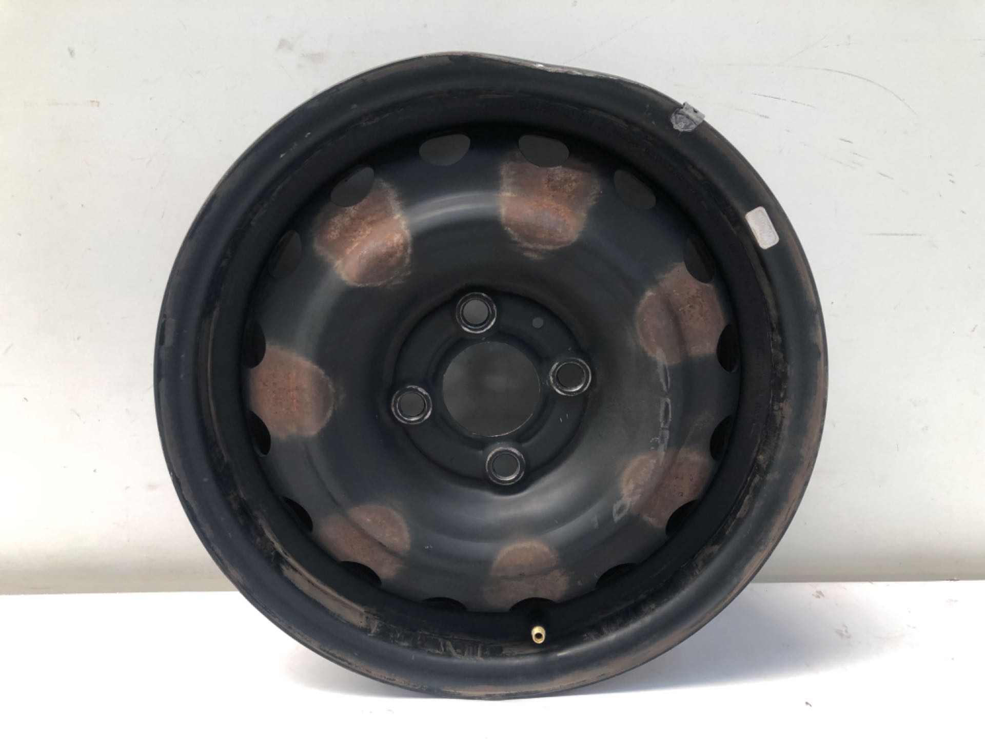 Roda Ferro Aro 14 4x100 Nissan Versa 2012 2019 Detalhe