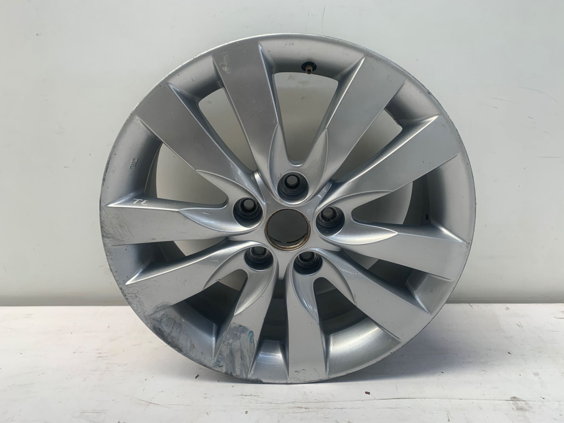 Roda Liga Aro 17 5x115 Kia Cerato 2009 2012 Detalhe