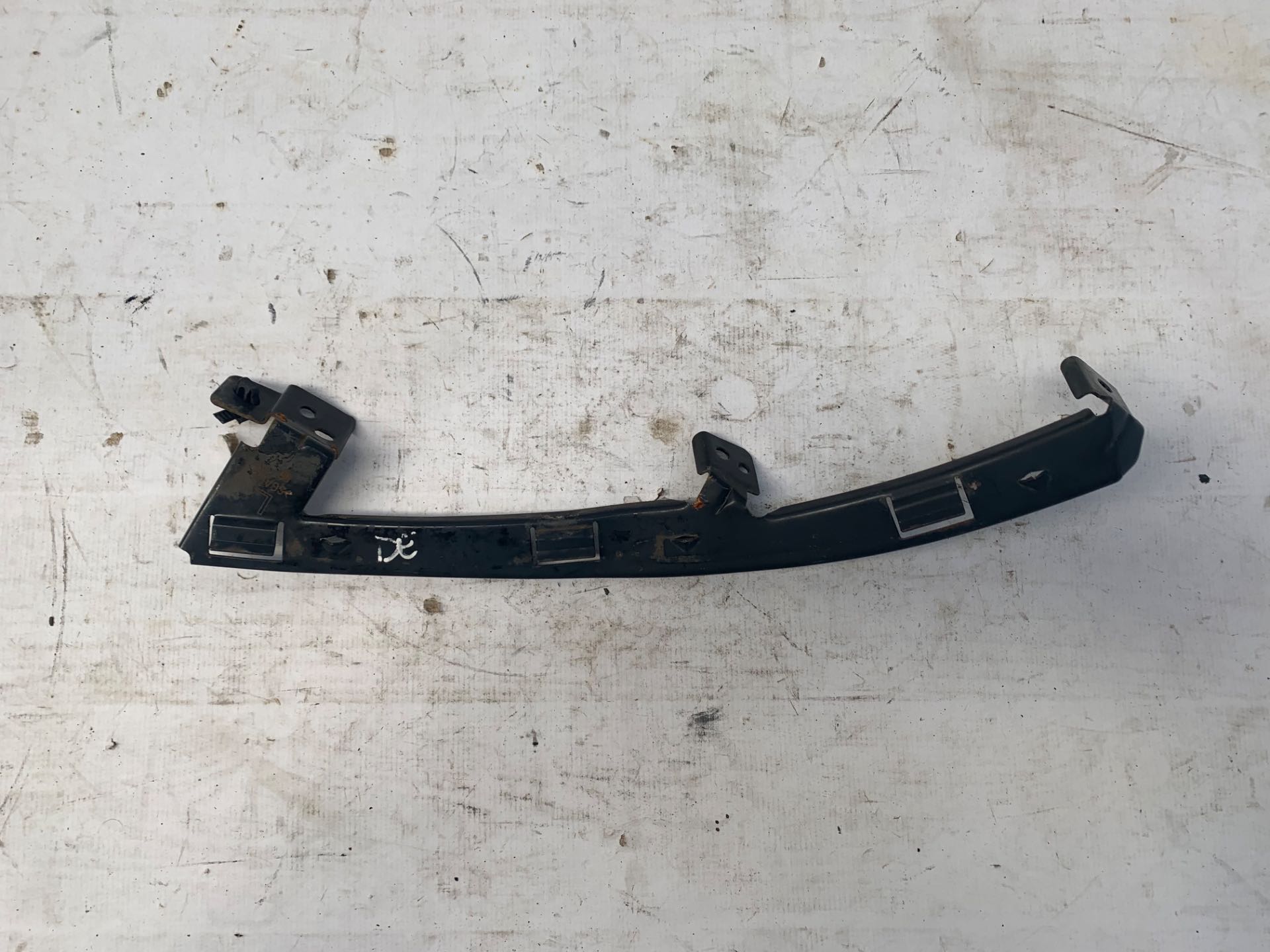 Suporte Guia Farol Esquerdo Kia Cerato 2009 2012
