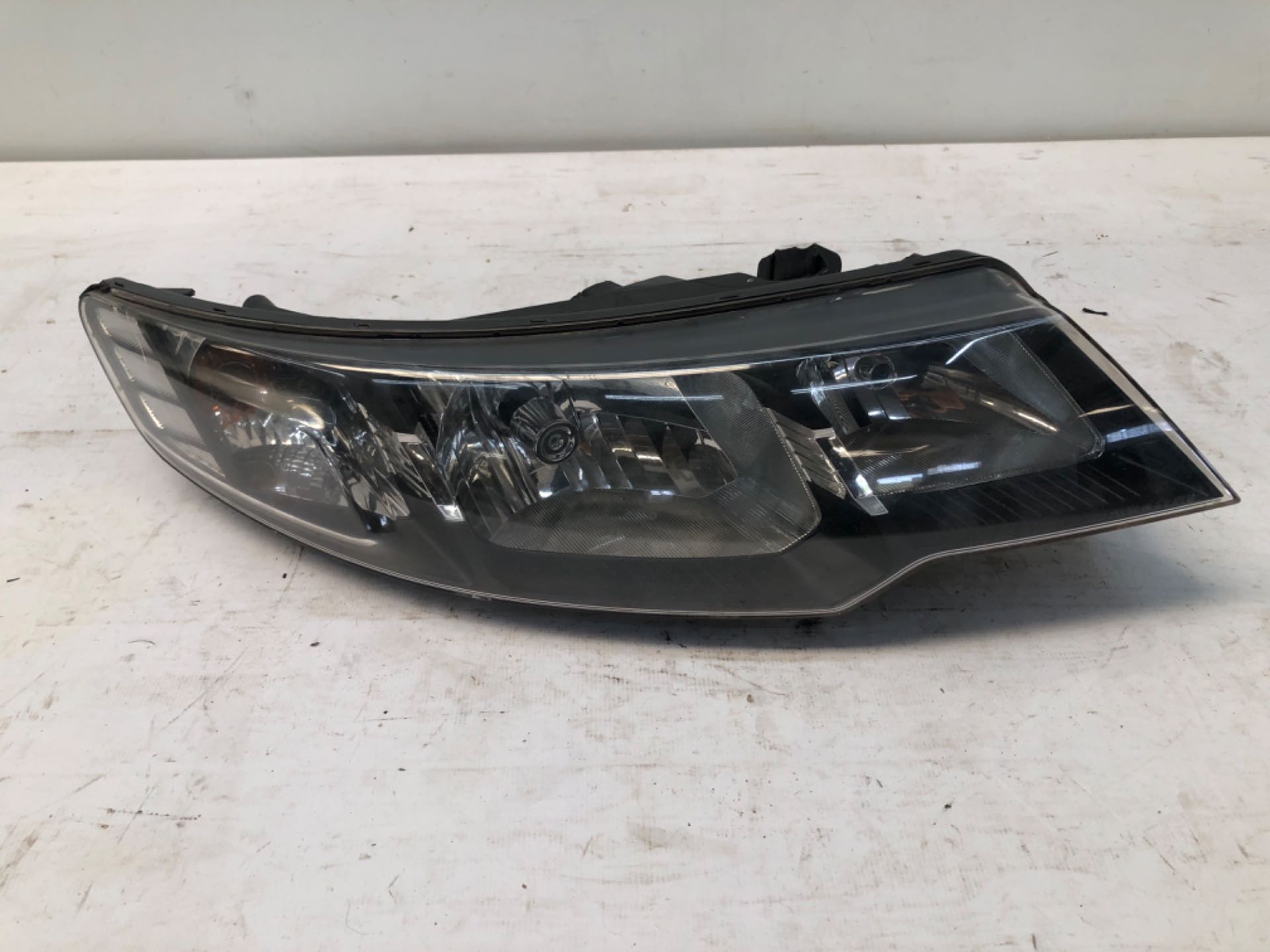Farol Direito Kia Cerato 2009 2012 Para Recuperar