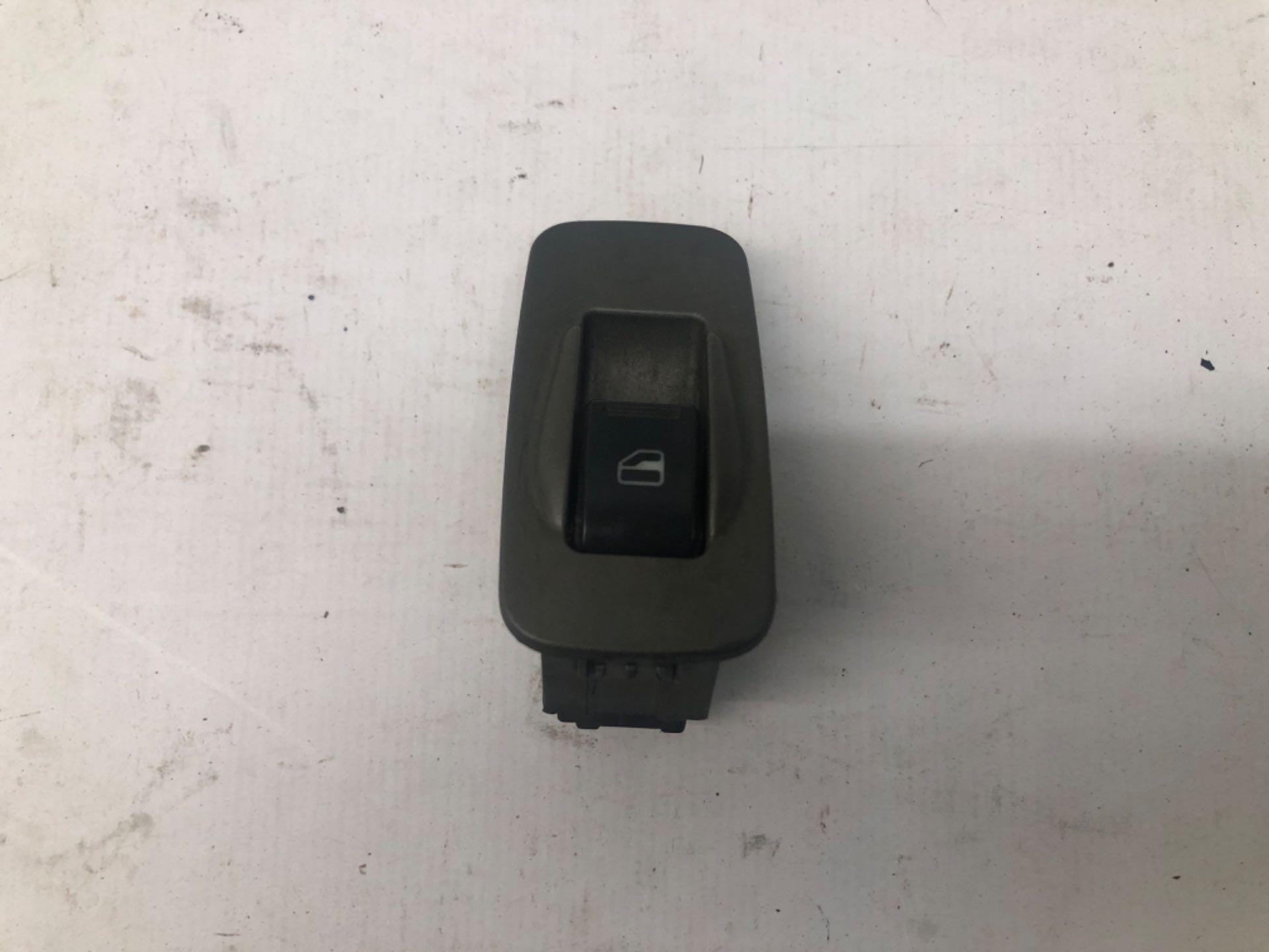 Botão Vidro Eletrico Tiggo 2009 2012 Detalhe t113746050