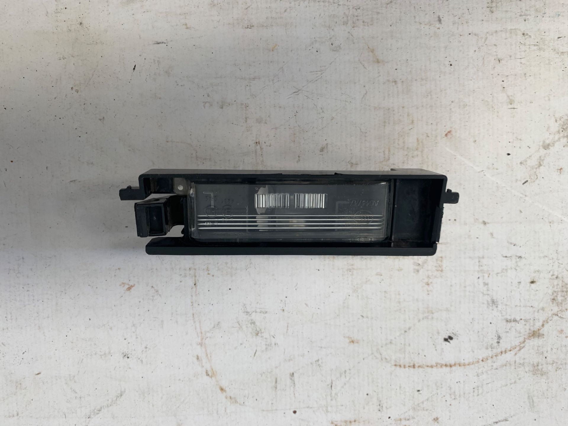Lanterna Luz Placa Esquerda Chery Tiggo 2009 2012