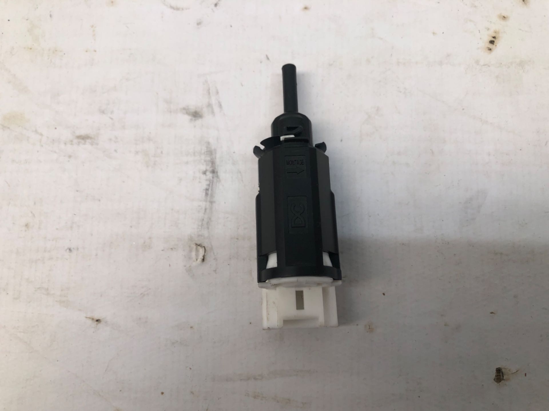 Interruptor Pedal Freio Kwid 1.0 2022 2025 253205115r