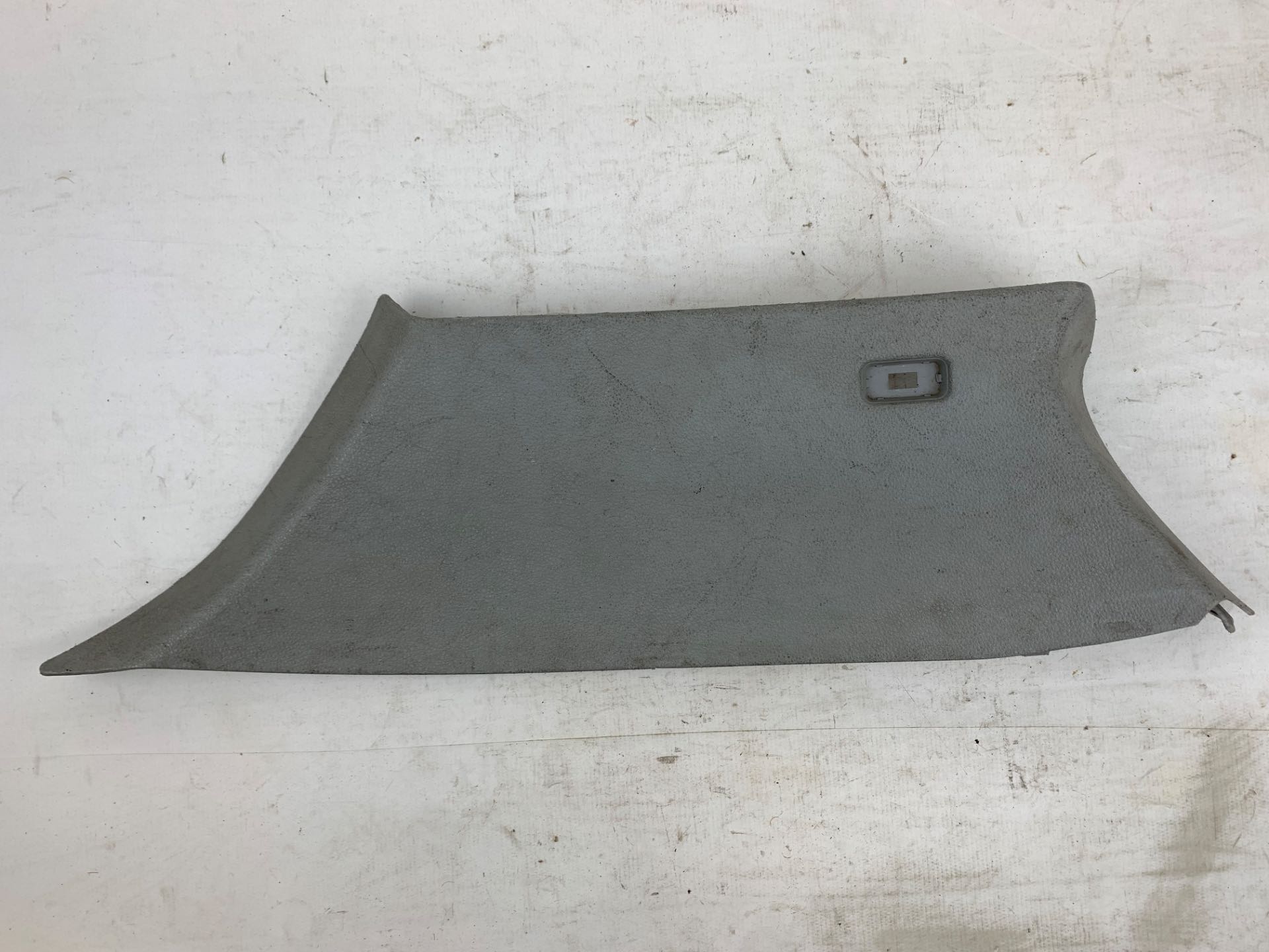Acabamento Coluna Traseira Bmw 120i 2008 51437072017