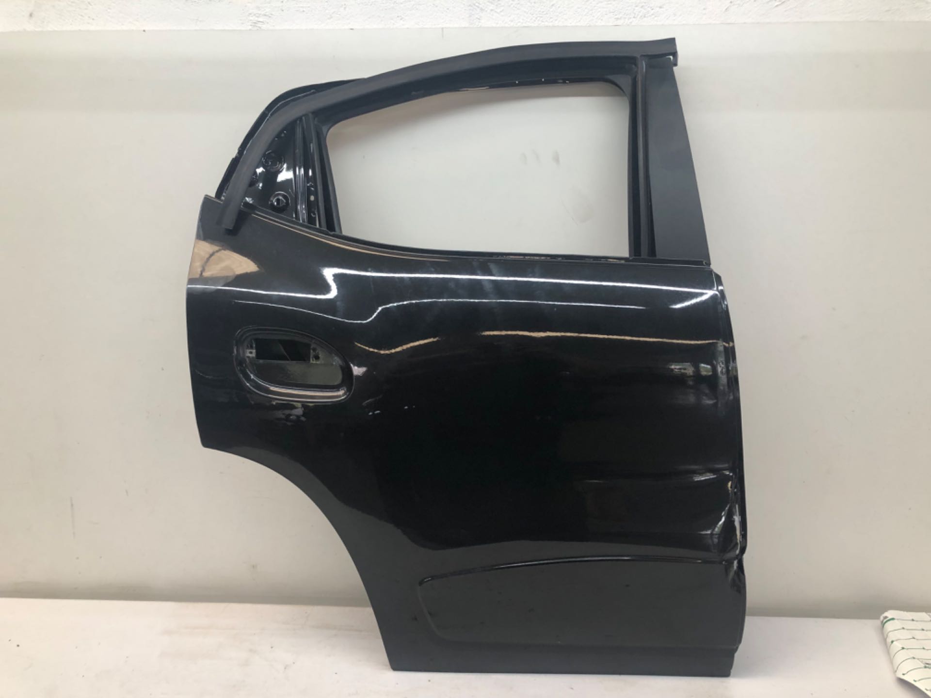 Porta Traseira Direita Renault Kwid 2017 2025 Preta Detalhe