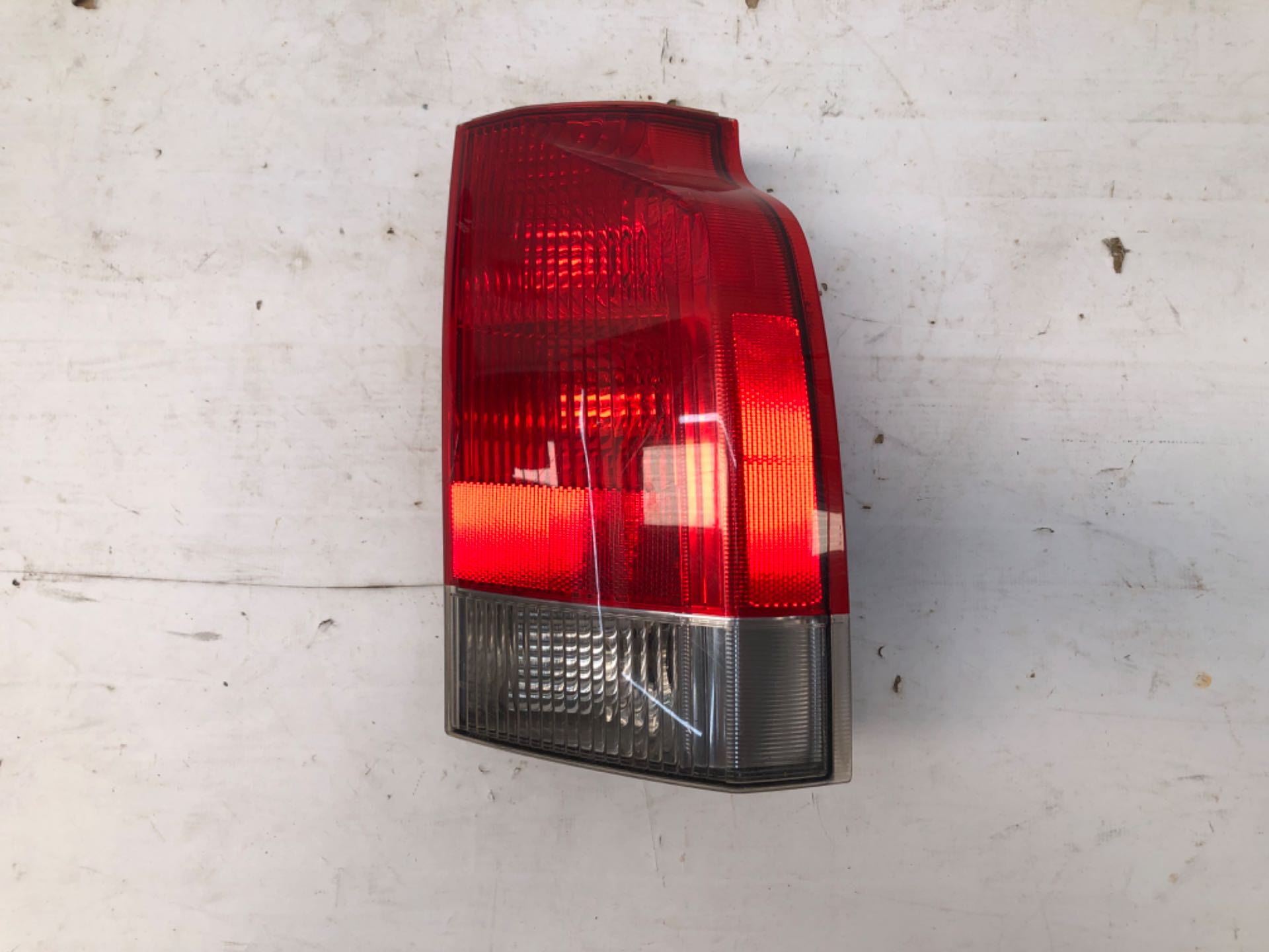 Lanterna Traseira Direita Inferior Volvo V70 2000 2006 Det