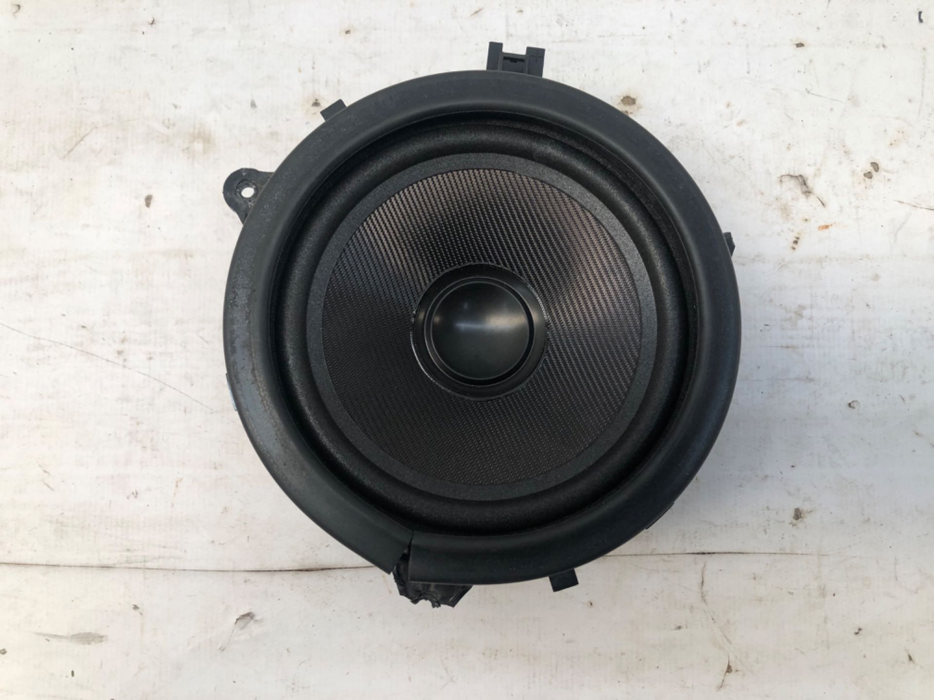 Alto Falante Traseiro Porta Volvo V70 2000 2006 Detalhe