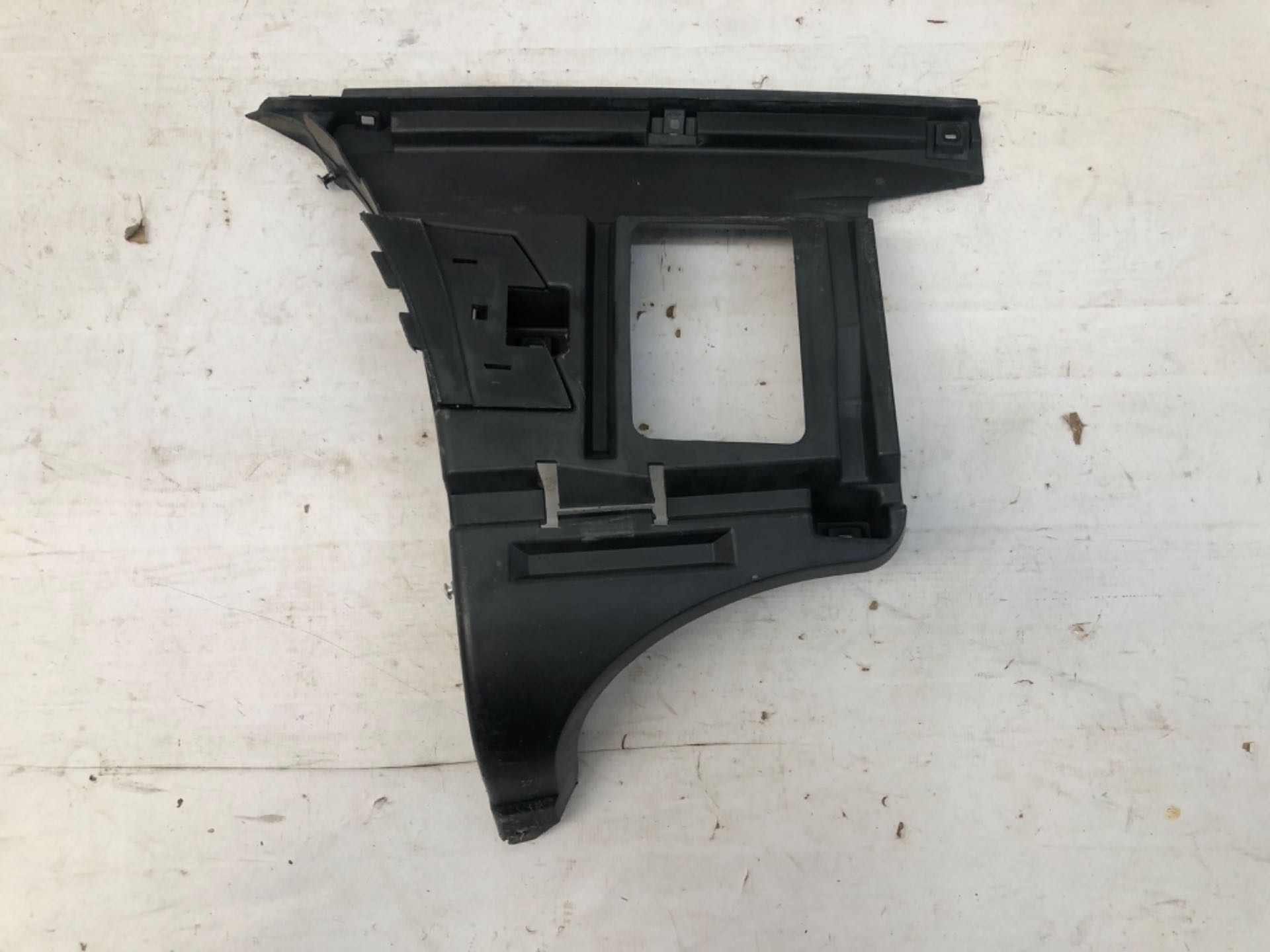 Suporte Esquerdo Para Choque Traseiro Volvo V70 2000 06 Det