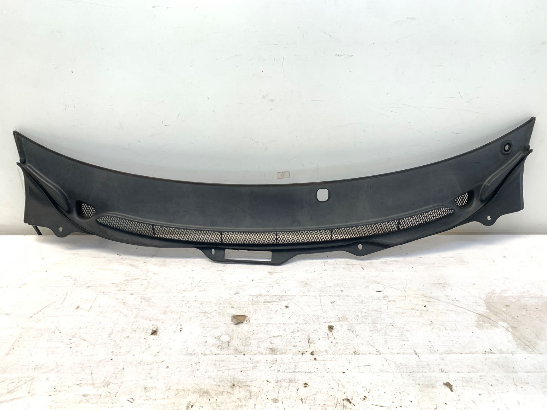 Grade Churrasqueira Para Brisa Volvo V70 2000 2006 9190000