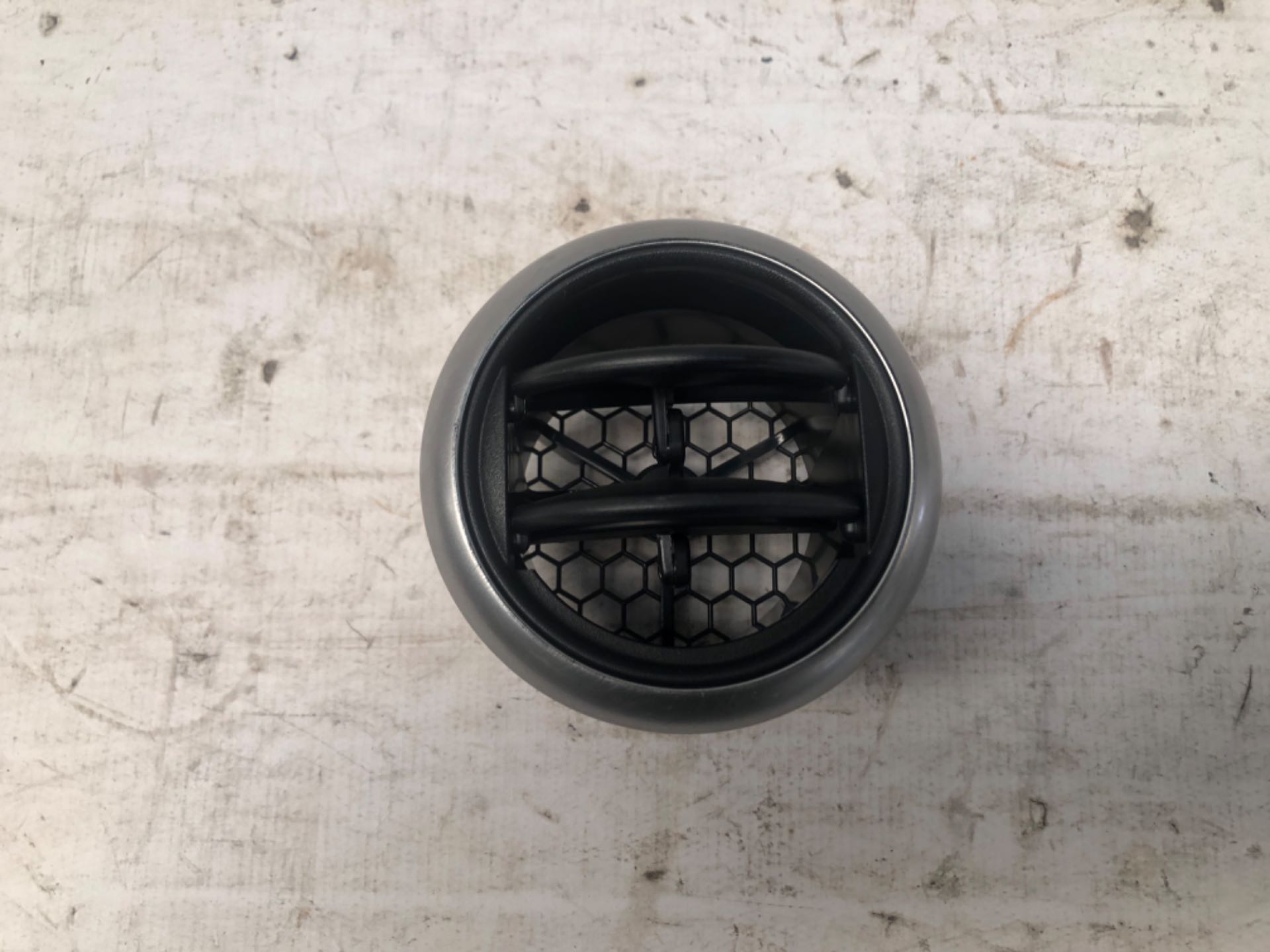 Difusor Ar Lateral Painel Nissan Livina 2009 2014 68760CJ100