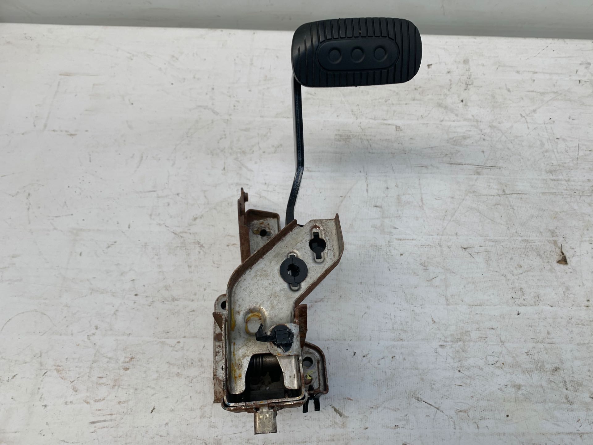 Pedal Freio Nissan Livina 1.8 2009 2014 Automatico