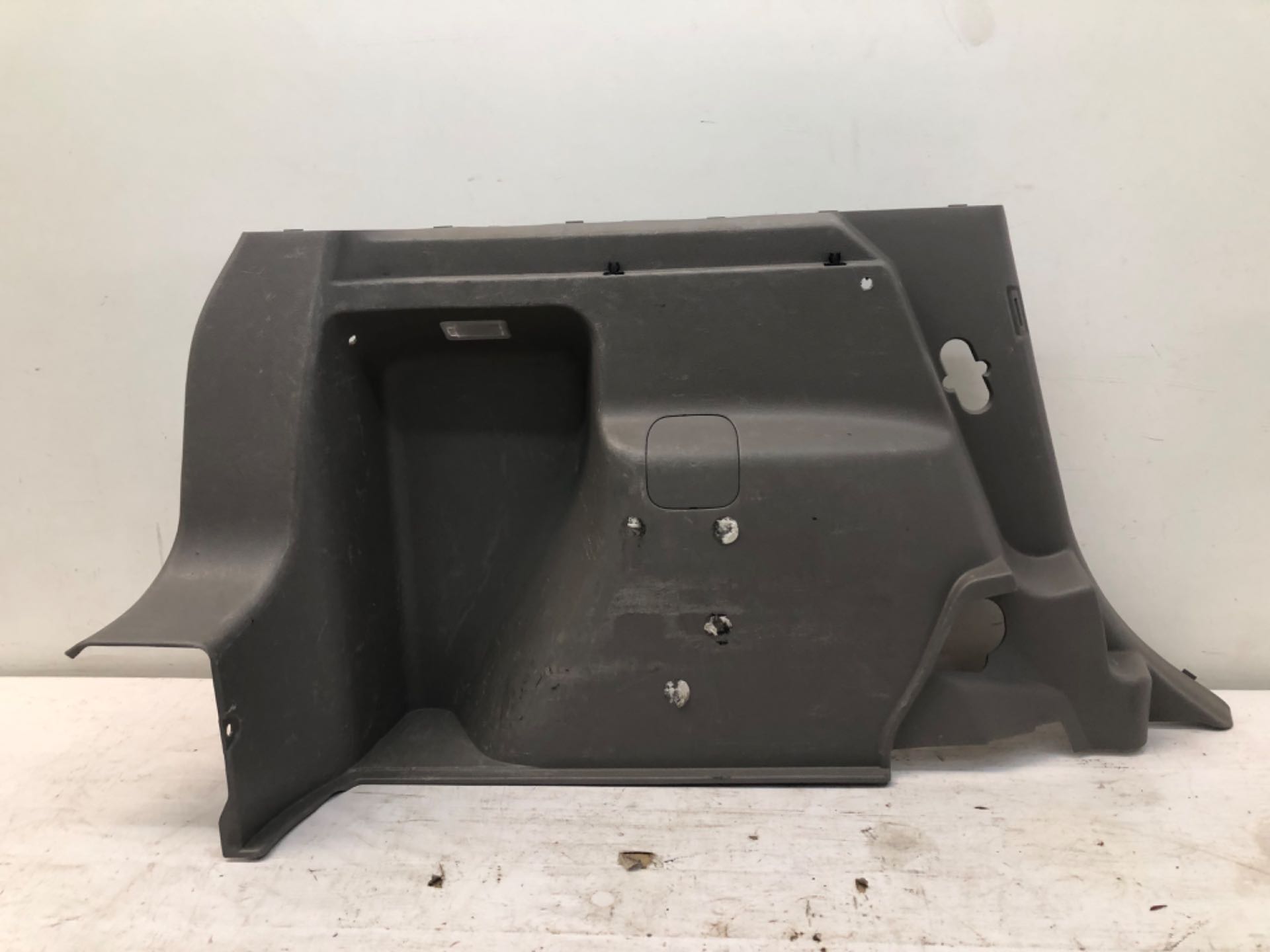 Forro Porta Malas Esquerdo Nissan Livina 2009 2014