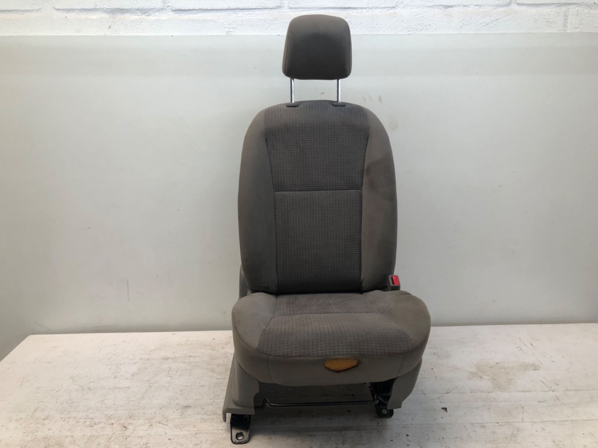 Banco Dianteiro Direito Nissan Livina 2009 2014 Detalhe