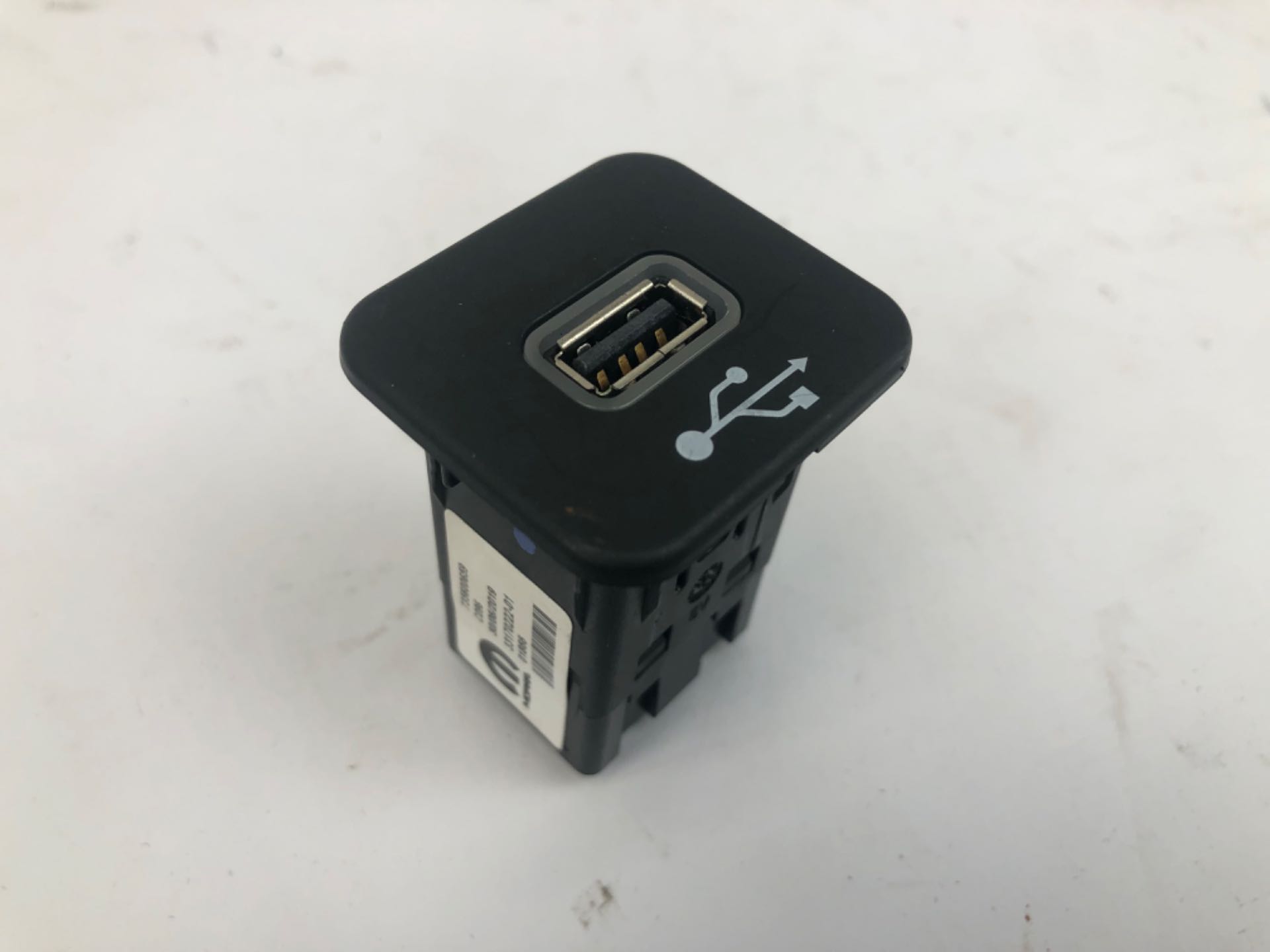 Entrada Tomada USB Console Jeep Compass 2016 2021 735600659