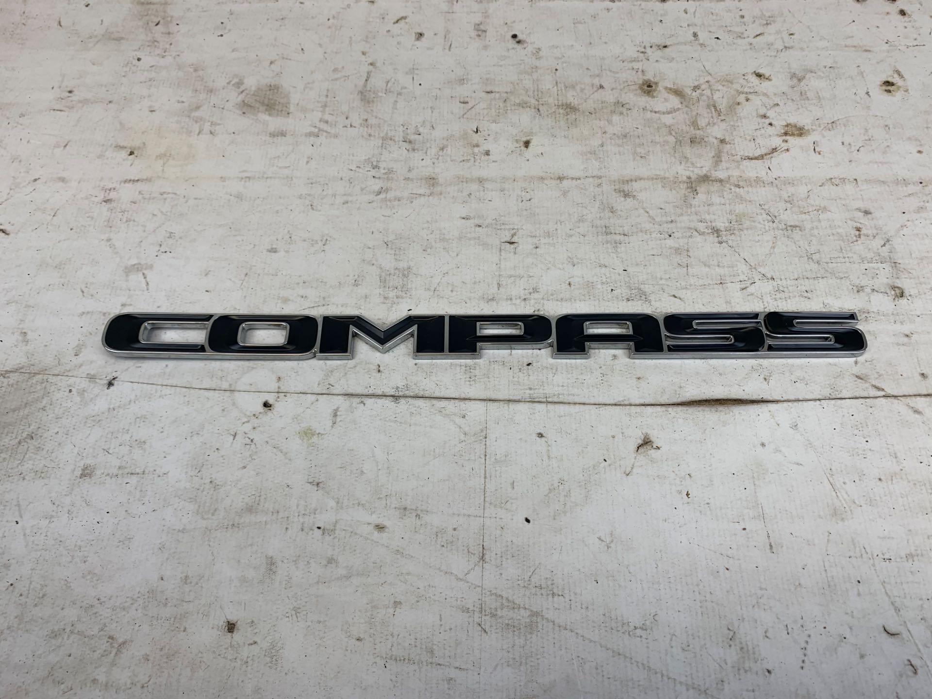 Emblema Letreiro Jeep Compass 2016 2020