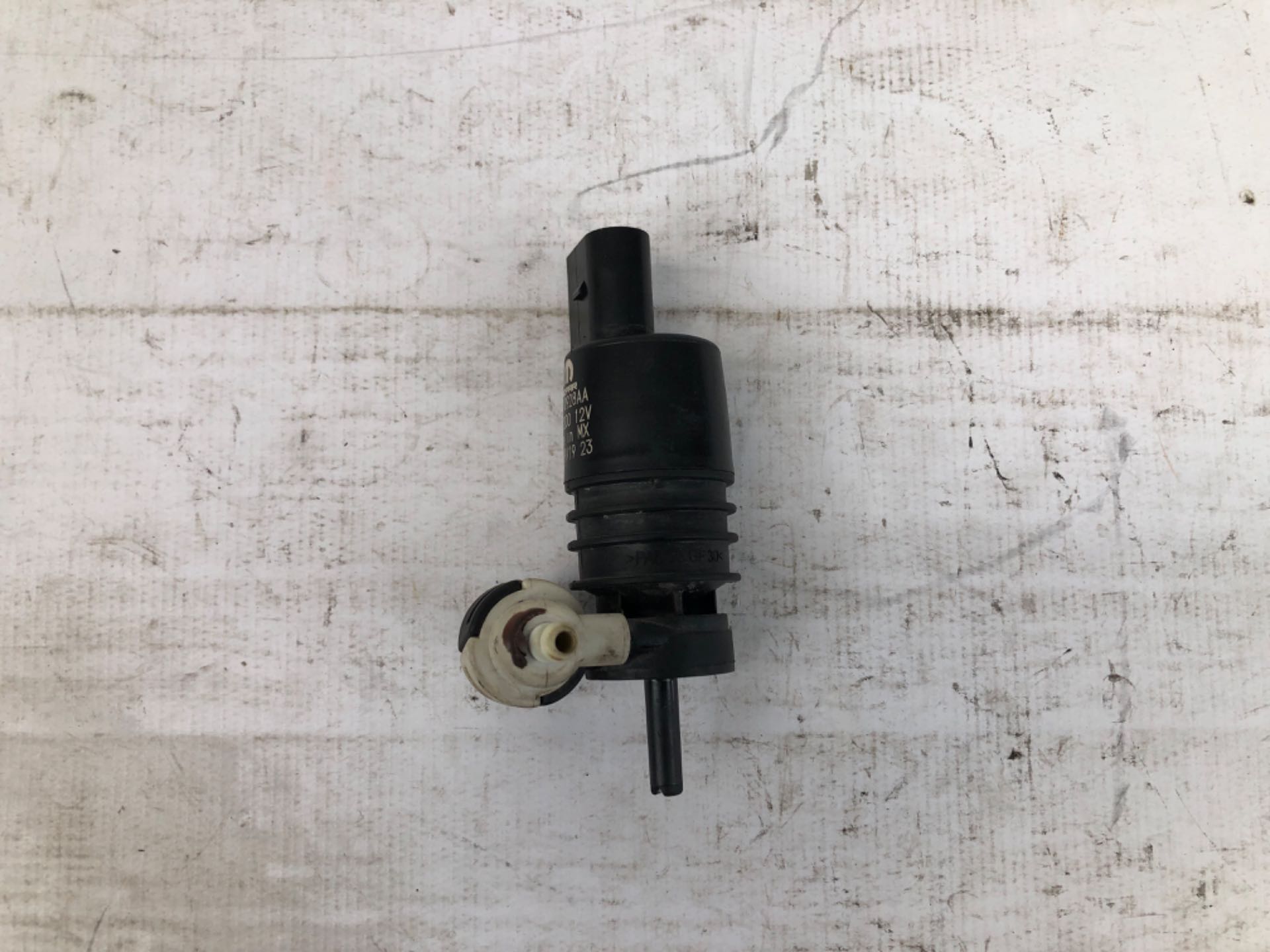 Bomba Esguicho Para Brisa Jeep Compass 2016 2020 68310928aa