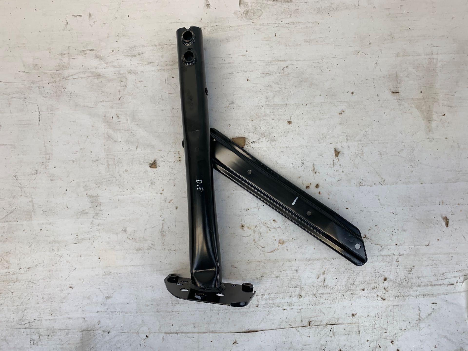 Travessa Suporte Esquerda Agregado Jeep Compass 2016 2021