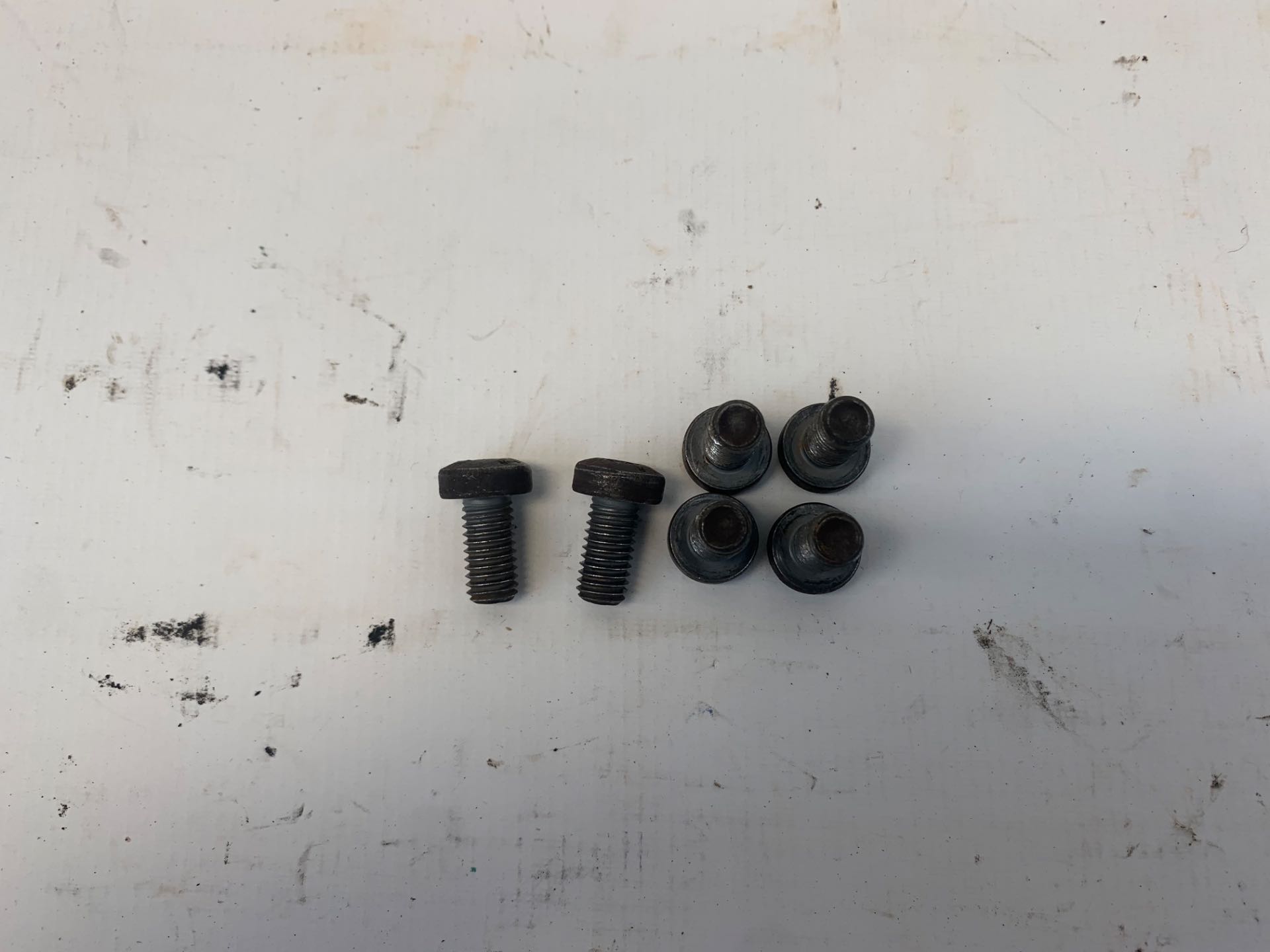 Kit Parafuso Disco Embreagem Citroën C3 1.4 8v 2006 2012