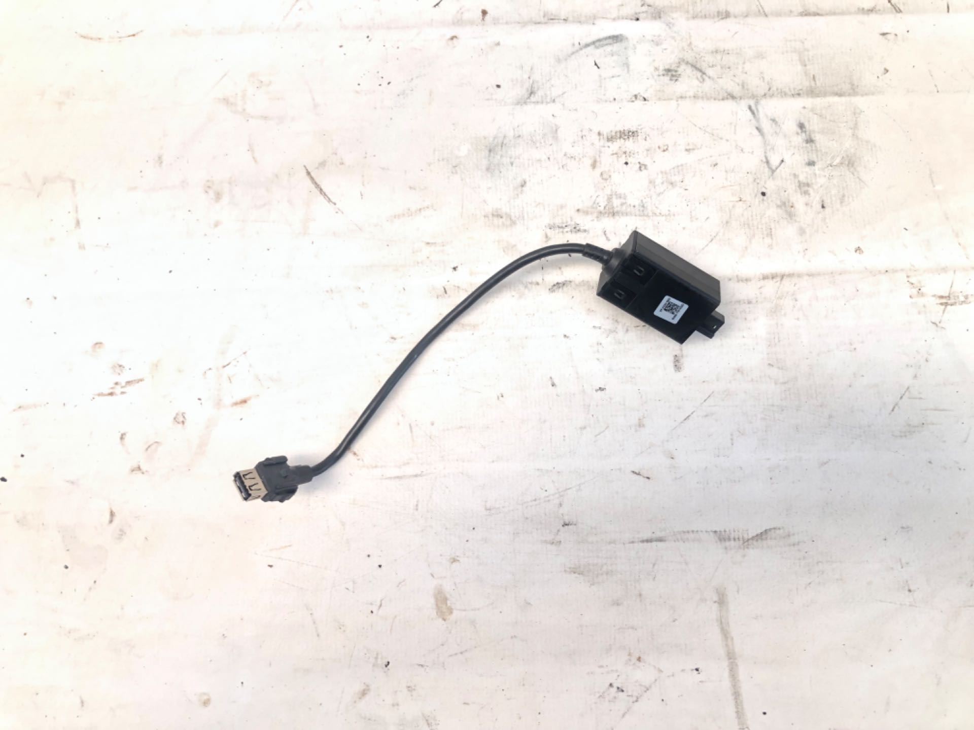 Tomada USB Porta Objeto Painel Ford Ka 2014 2021