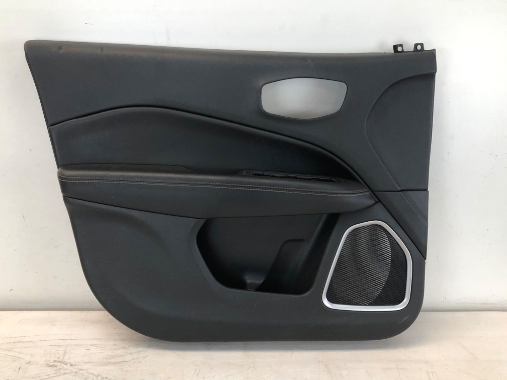 Forro Painel Porta Dianteiro Esquerdo Jeep Compass 2016 2020