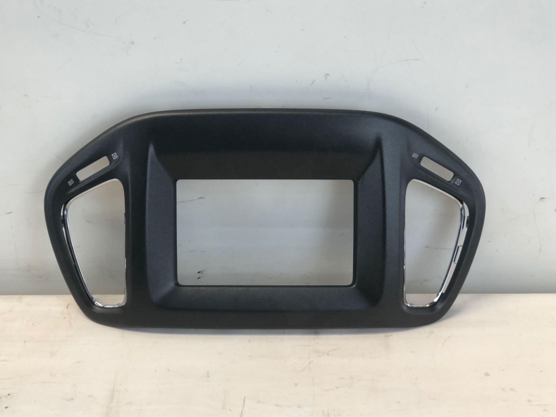 Moldura Central Multimidia Difusor Jeep Compass 2016 2020
