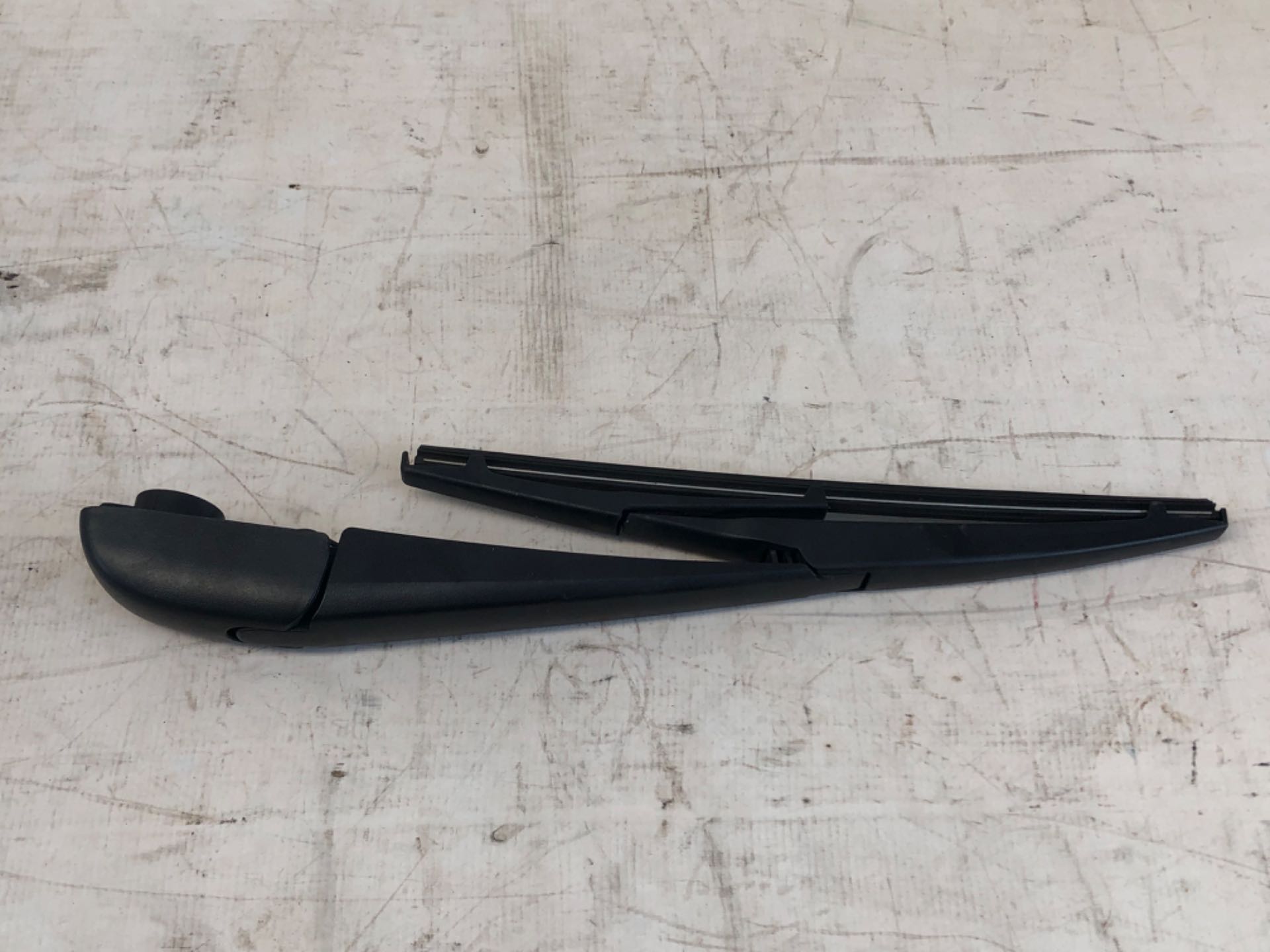 Braço Limpador Vidro Vigia Traseiro Jeep Compass 2016 2020