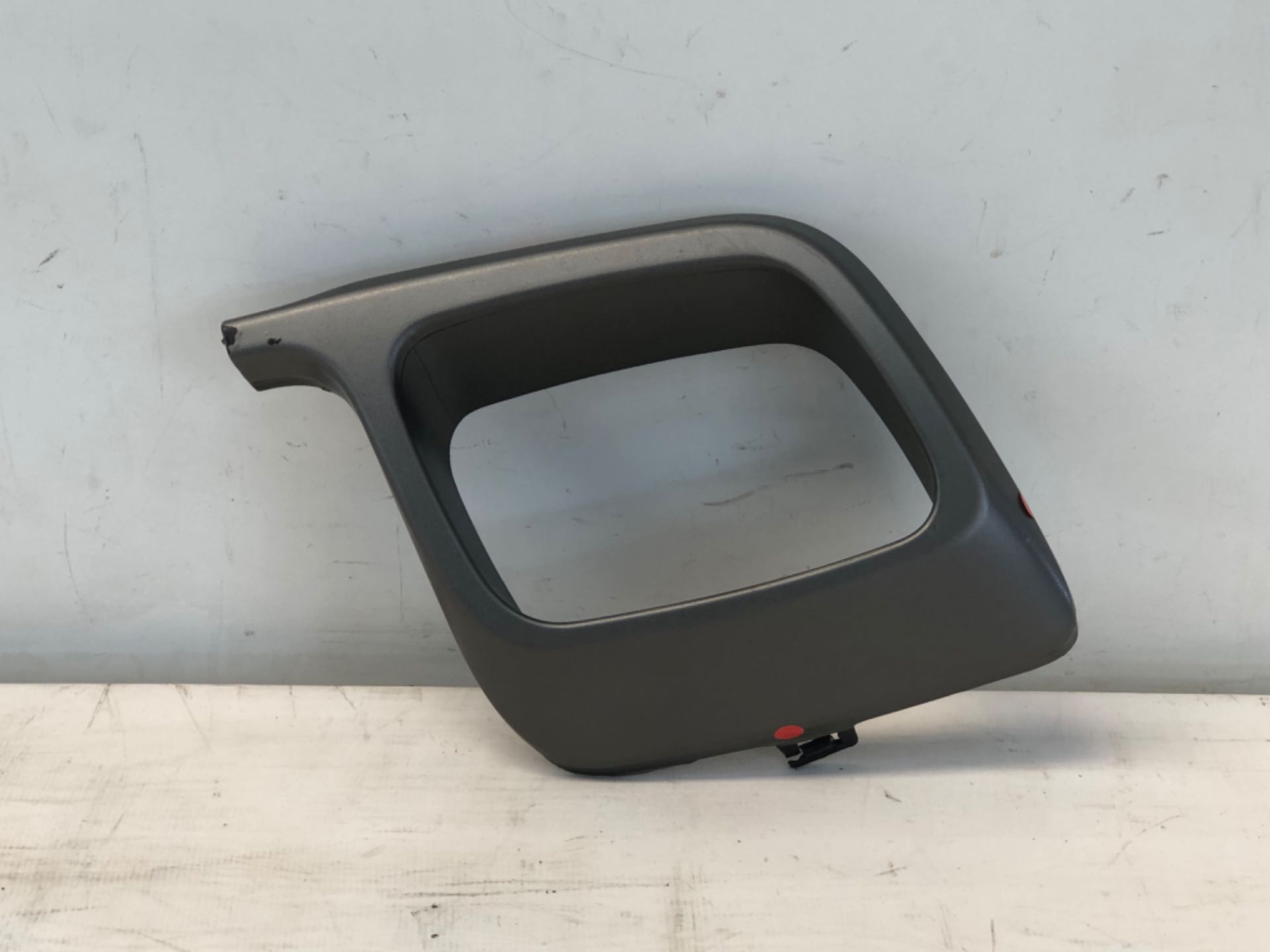Moldura Esquerda Grade Para Choque Compass 2016 2021 Detalhe