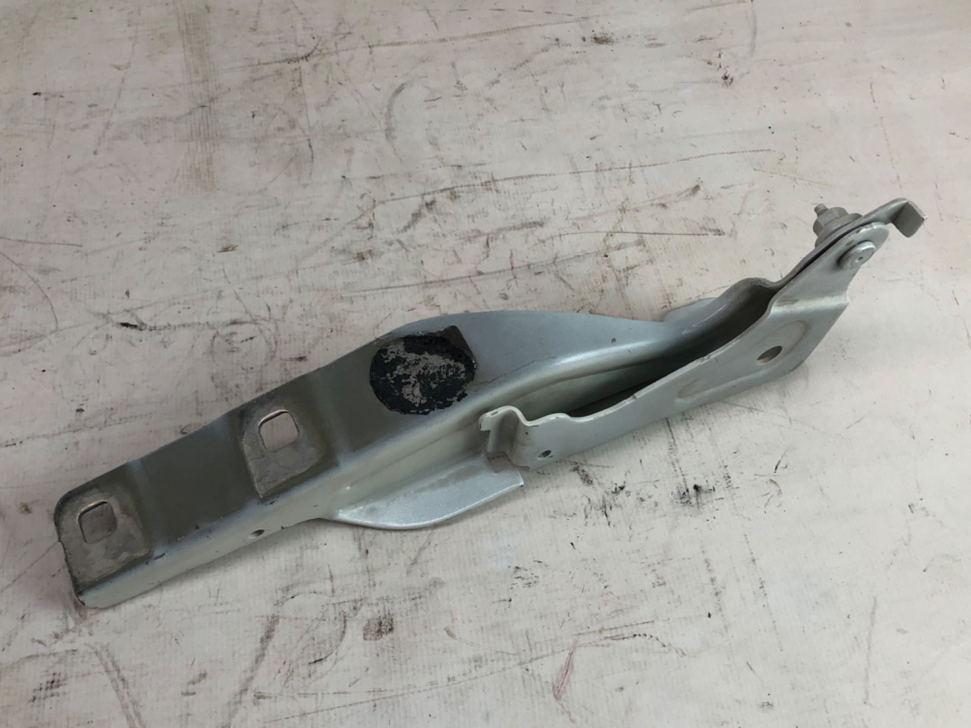 Dobradiça Esquerda Capo Jeep Compass 2016 2021