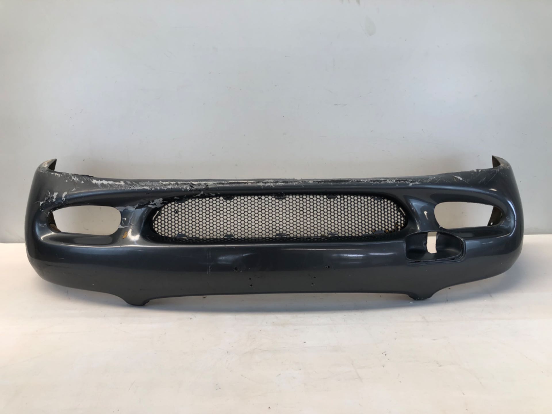 Para Choque Dianteiro Ford Escort 1997 2003 Detalhe