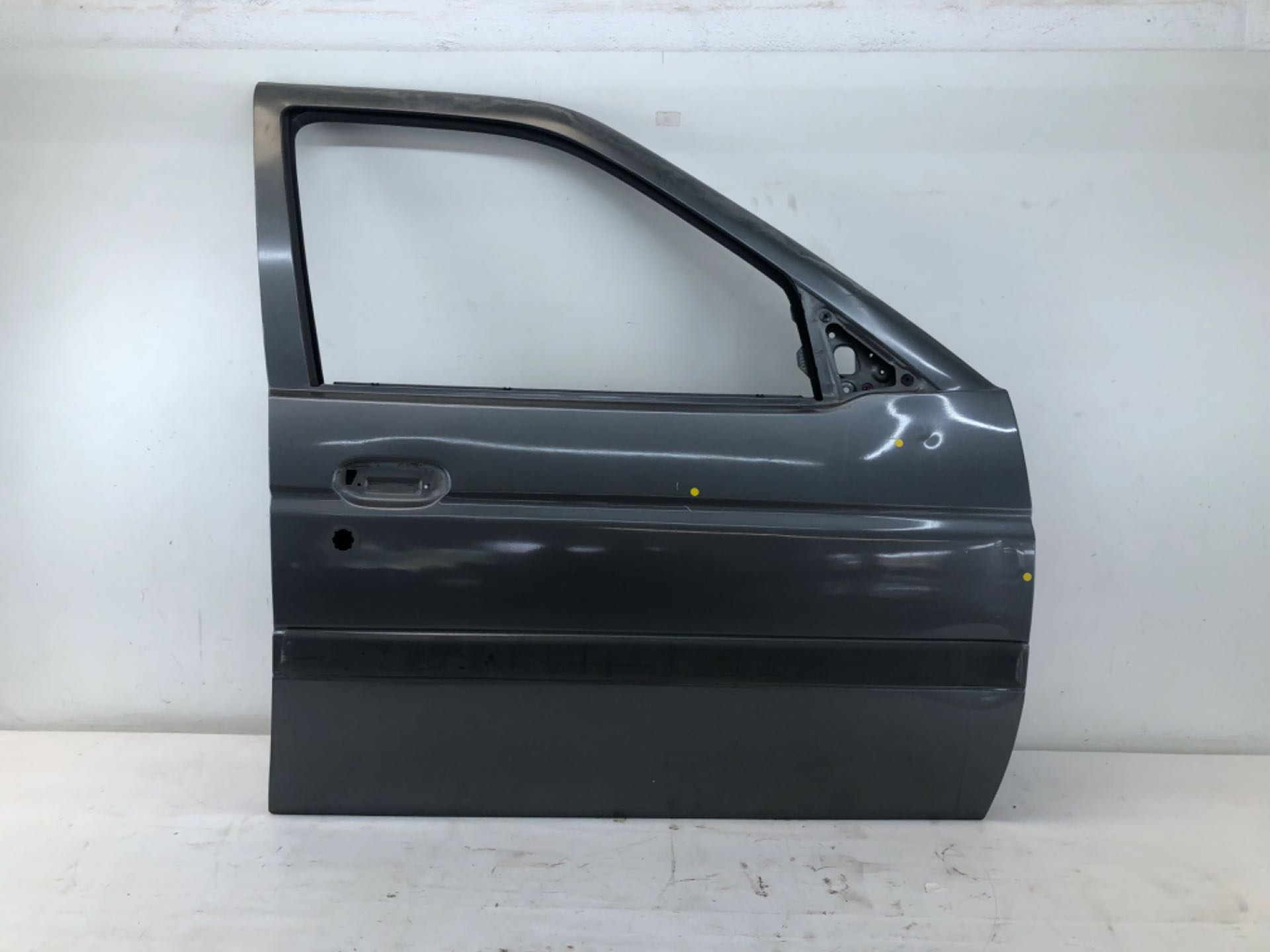 Porta Dianteira Direita Escort 4 Portas 1997 2003 Detalhe
