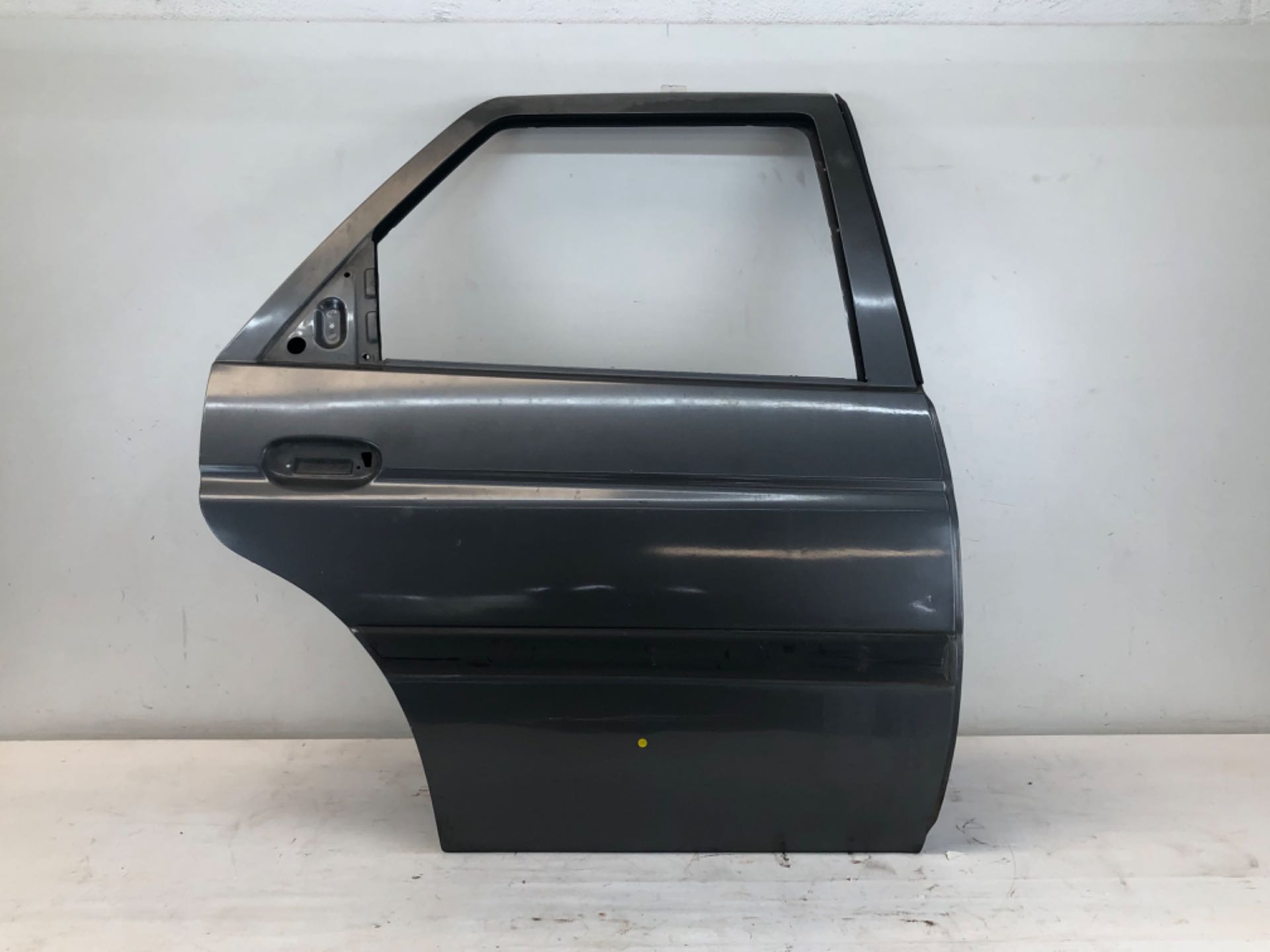 Porta Traseira Direita Ford Escort Hatch 1997 2003 Detalhe