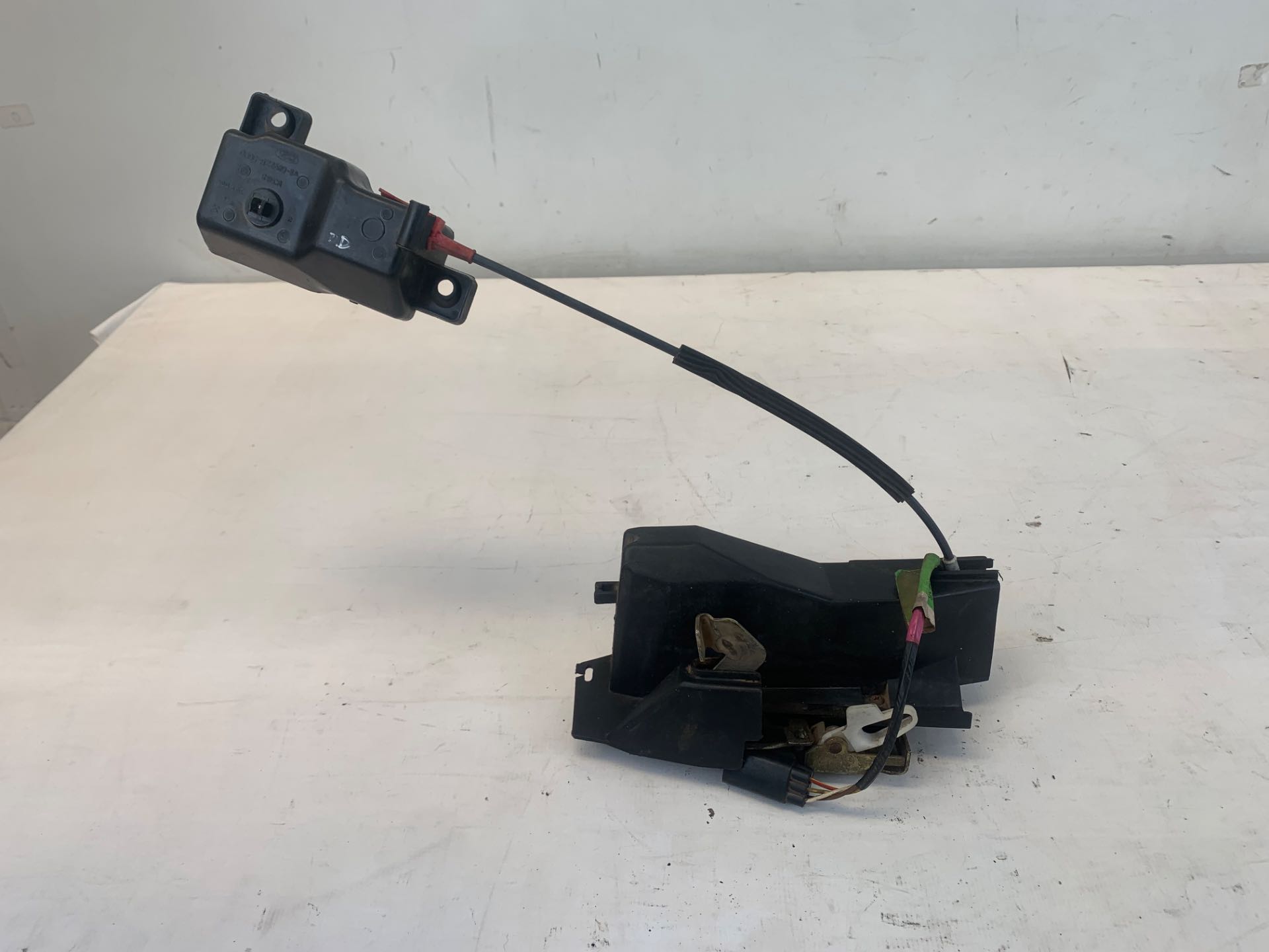 Fechadura Dianteira Direita Ford Escort 1997 2003