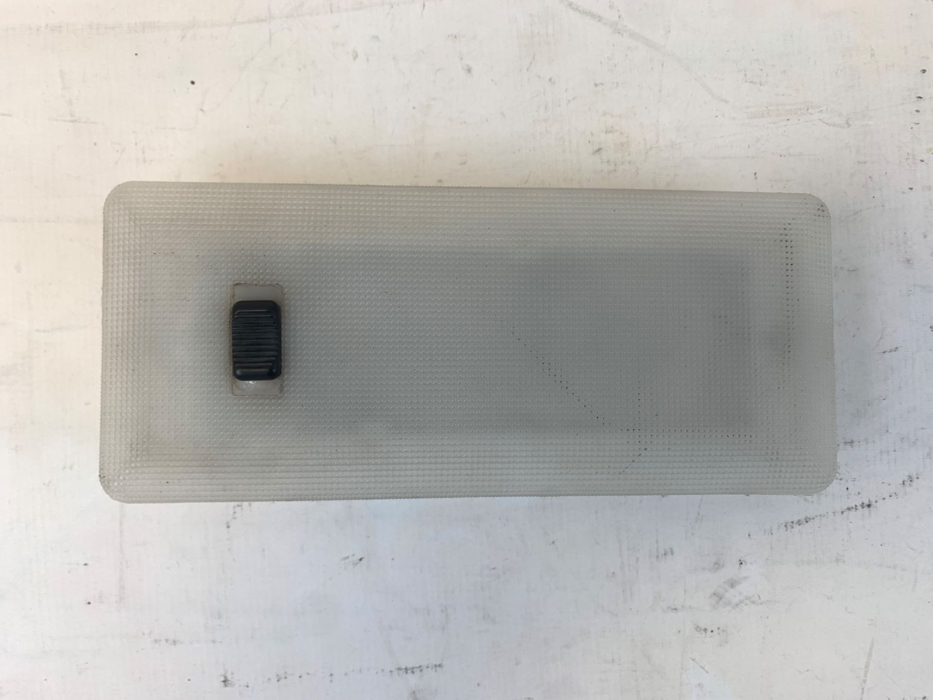 Luz Cortesia Teto Ford Escort 1997 2003 95ag13776aa