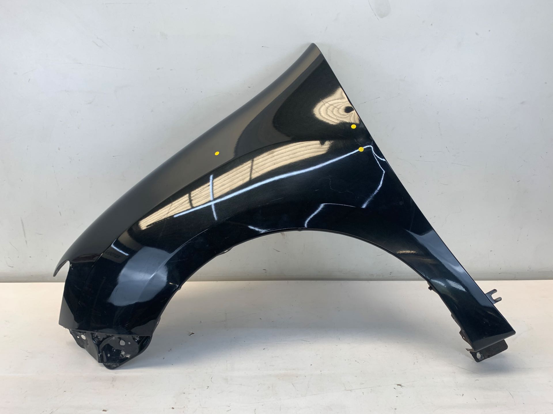 Para Lama Esquerdo Renault Sandero 2014 2019 Detalhe