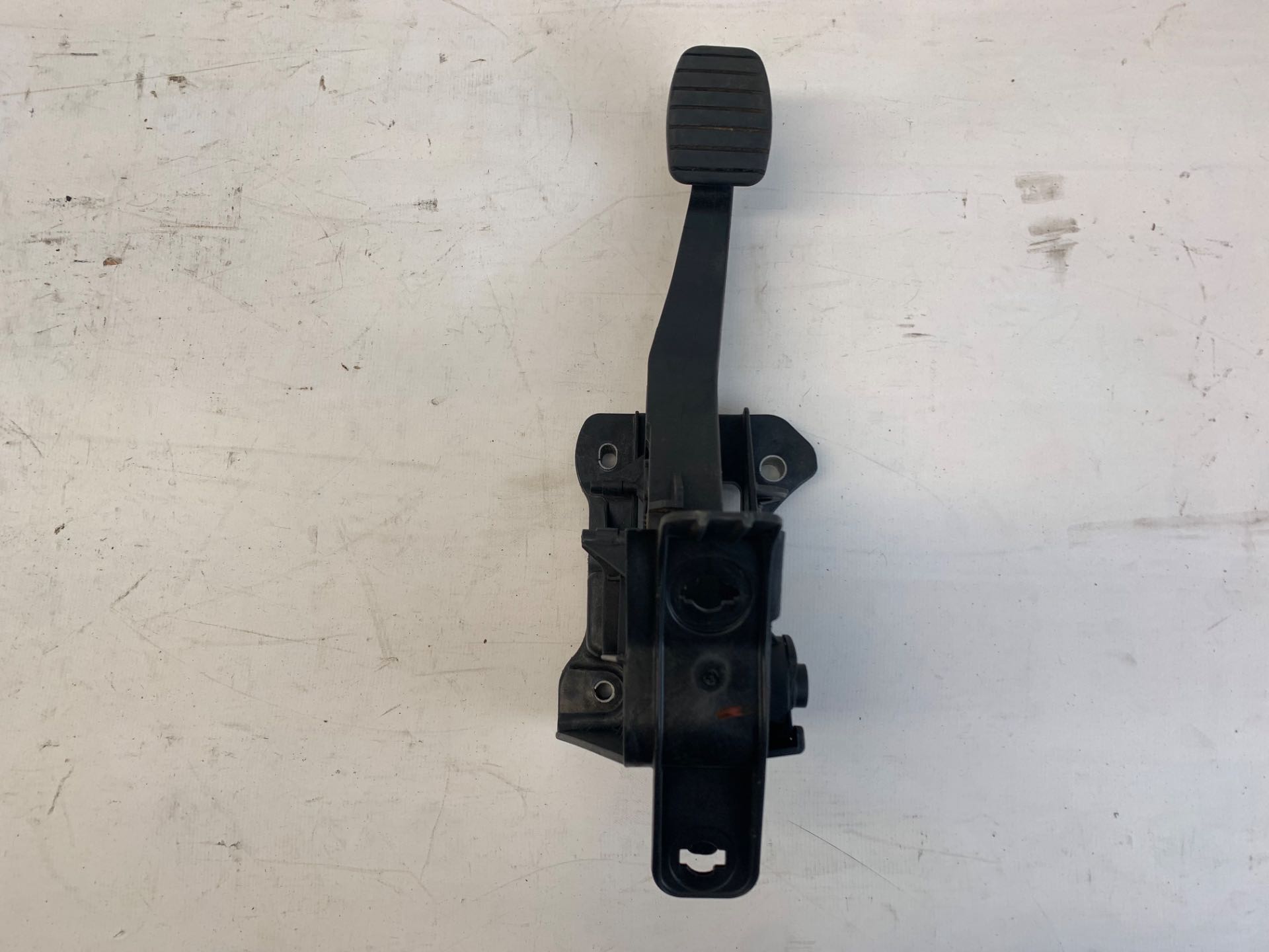 Pedal Embreagem Renault Sandero 2014 2024 465039034r