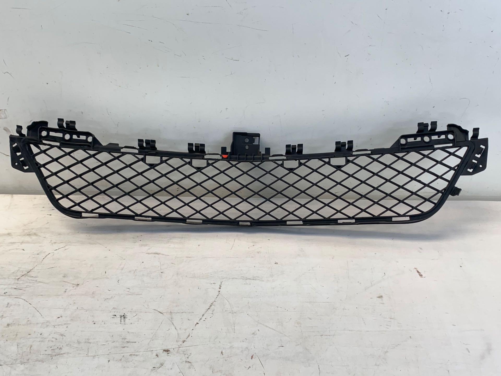 Grade Para Choque Mercedes C180 2011 2012 a2048850624 Det