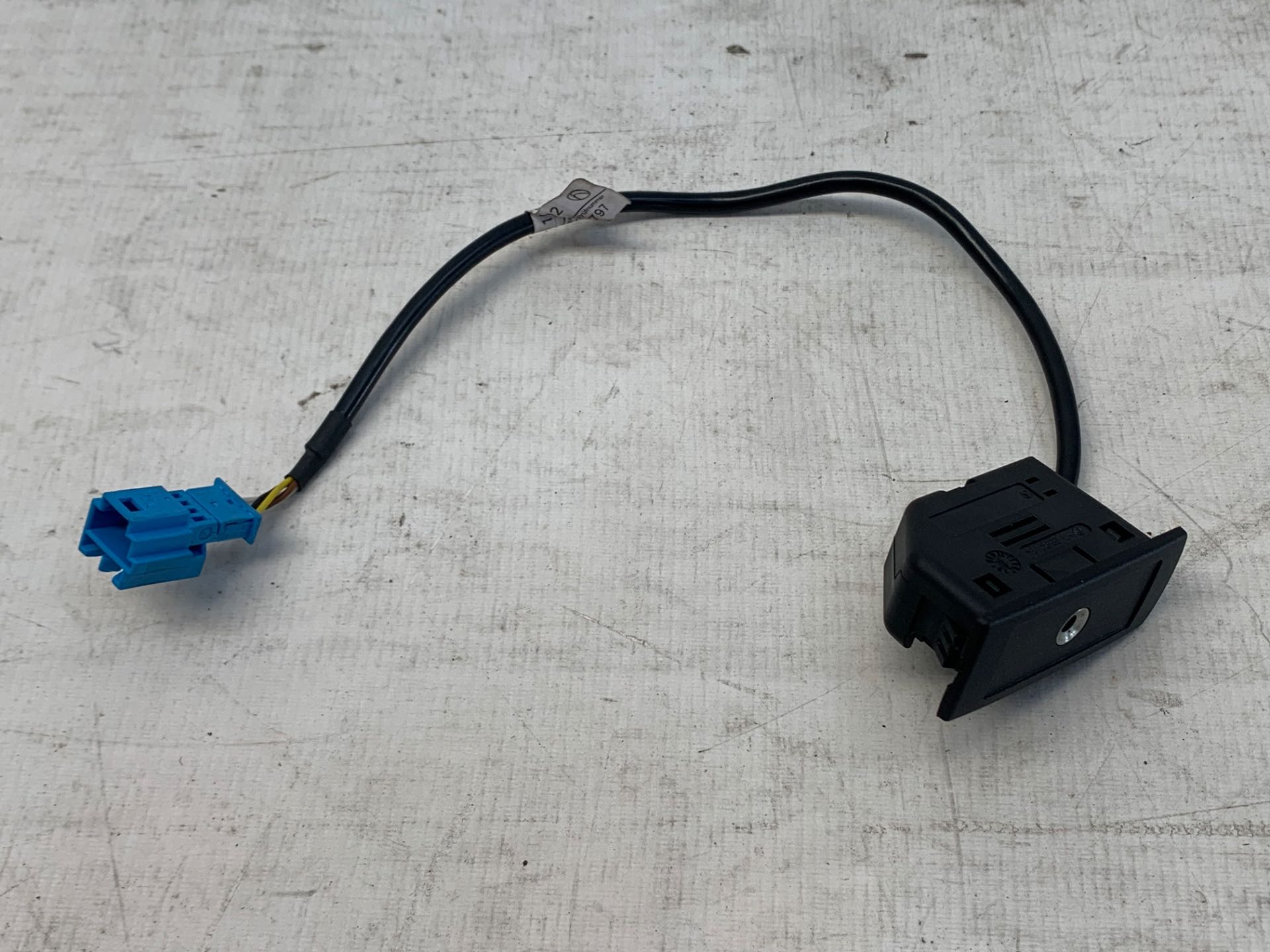 Entrada Auxiliar Console C180 2011 2012 a1728200815