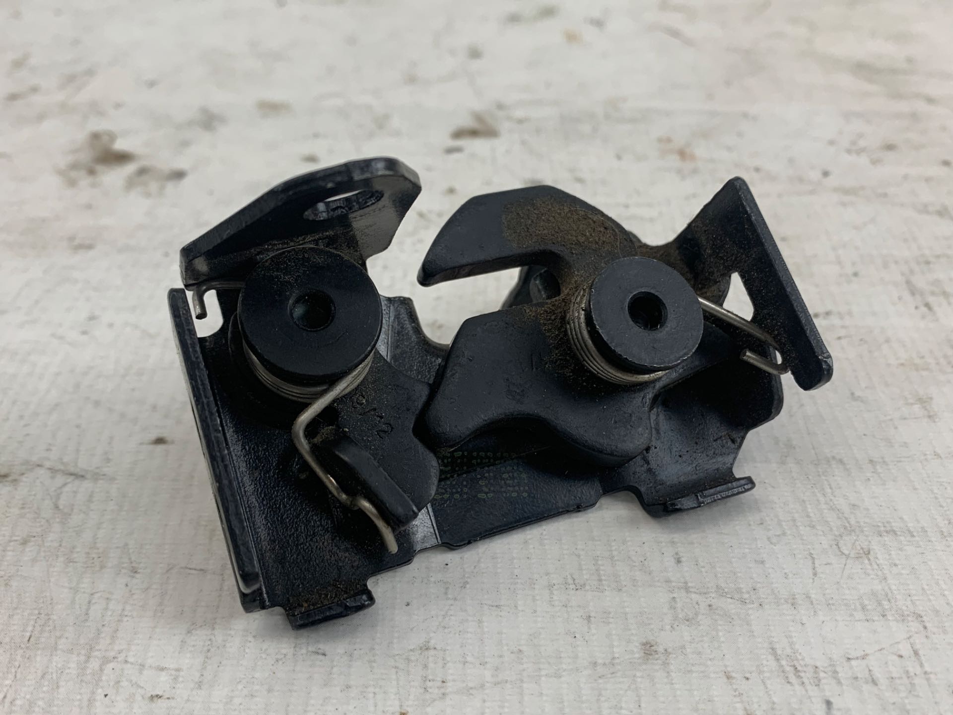 Trava Capo Mercedes C180 2011 2012 A2048800260